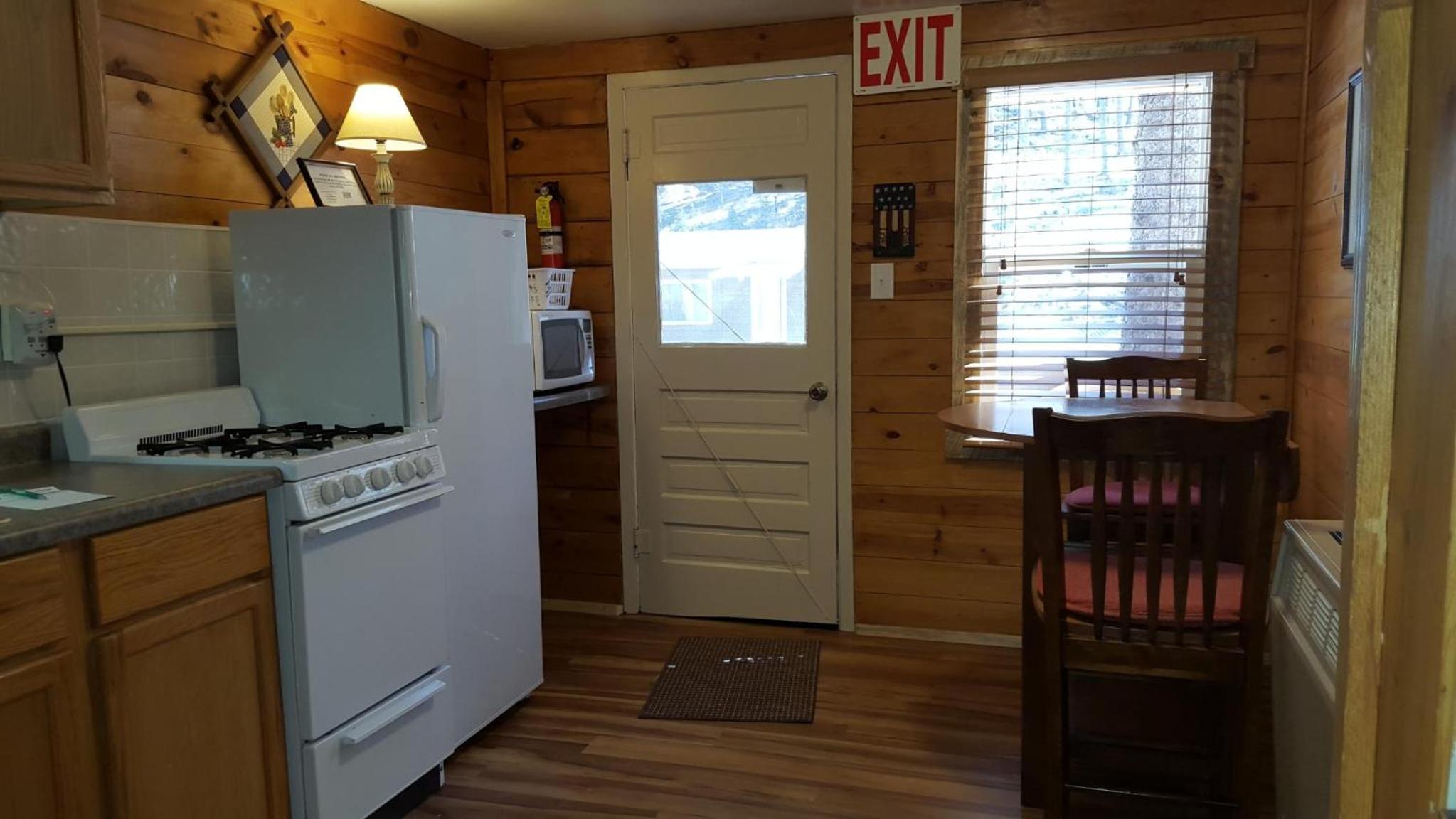 Allen Gulch Cabins