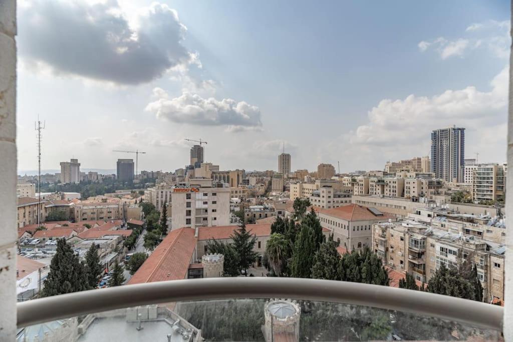 Gorgeous 4bdm Penthouse, Haneviim court
