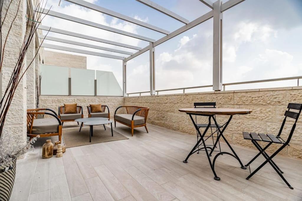 Gorgeous 4bdm Penthouse, Haneviim court