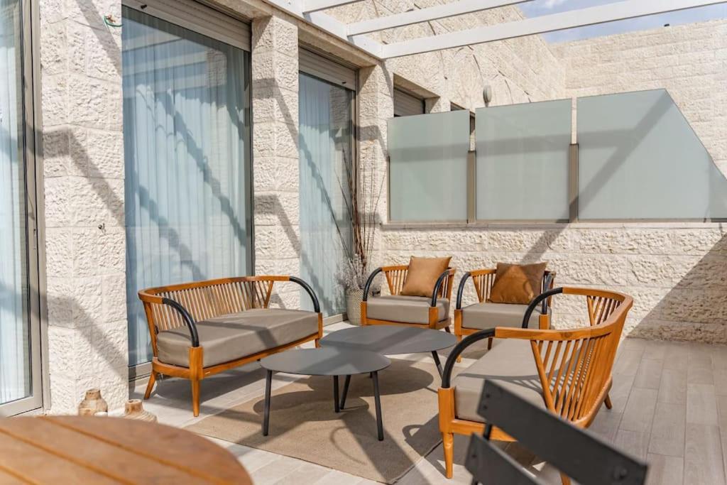 Gorgeous 4bdm Penthouse, Haneviim court