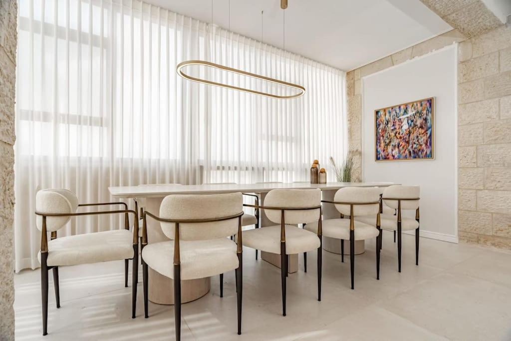 Gorgeous 4bdm Penthouse, Haneviim court
