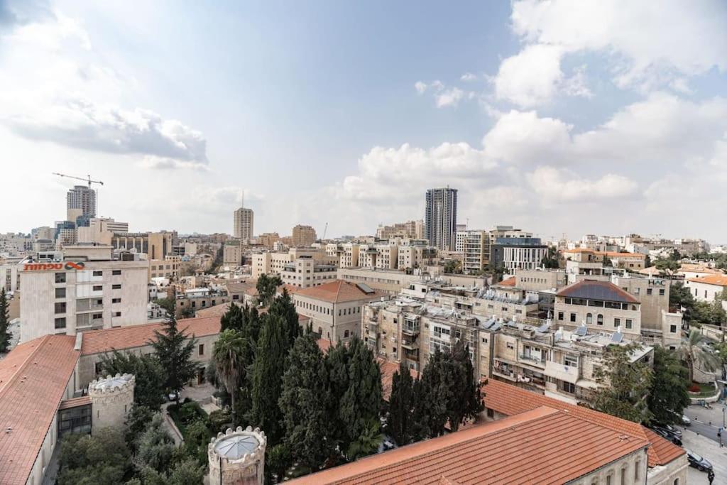 Gorgeous 4bdm Penthouse, Haneviim court
