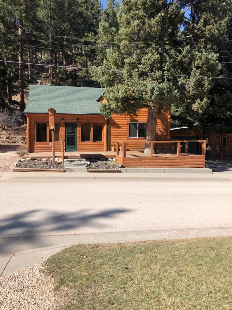 Allen Gulch Cabins