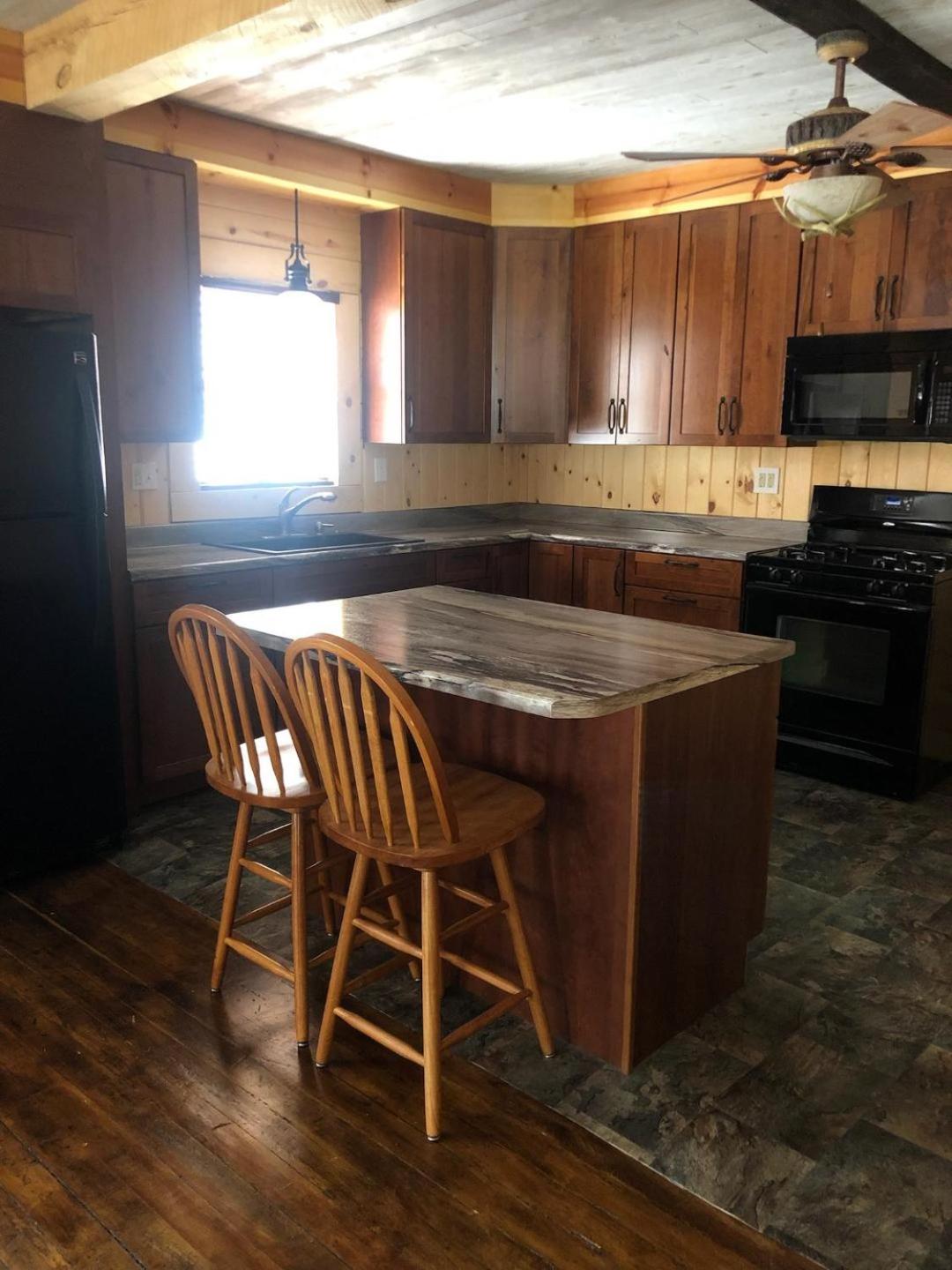 Allen Gulch Cabins
