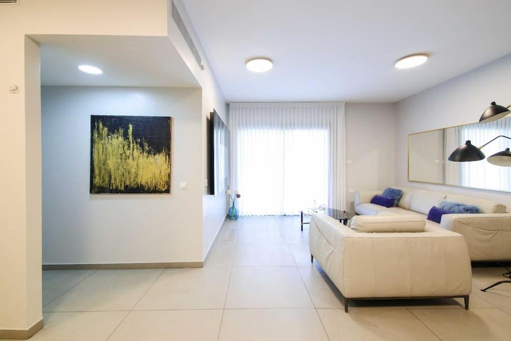 Lovely 2 bedroom apt. Haneviim boutique view 3