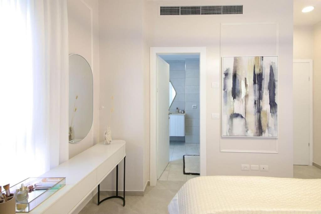 Amazing 3 bedroom, Shalem Tower view 5