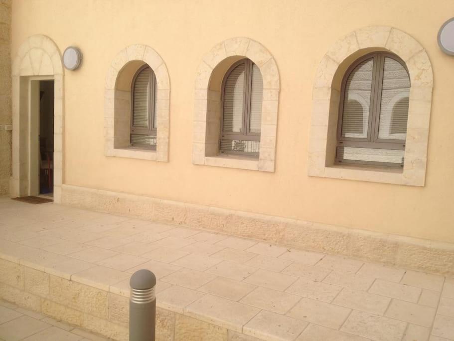 Photo 33