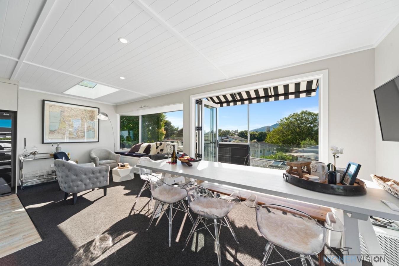 La Petite Maison - Taupo view 2