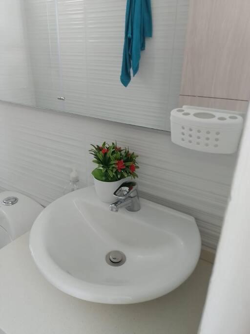 Acogedor Apartamento en Ricaurte con BBQ
