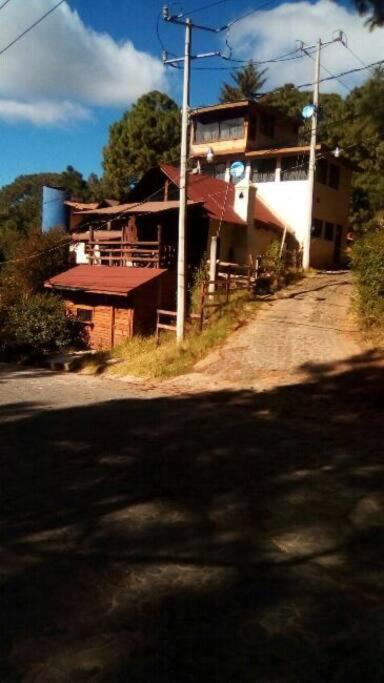 Hotel Cabana Romantica Odette En Zona Boscosa Con Wifi