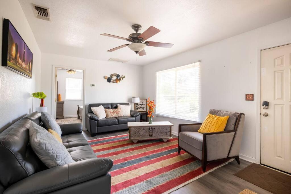 Yuba City Vacations - Misha's Hunn Cottage - Property Image 5