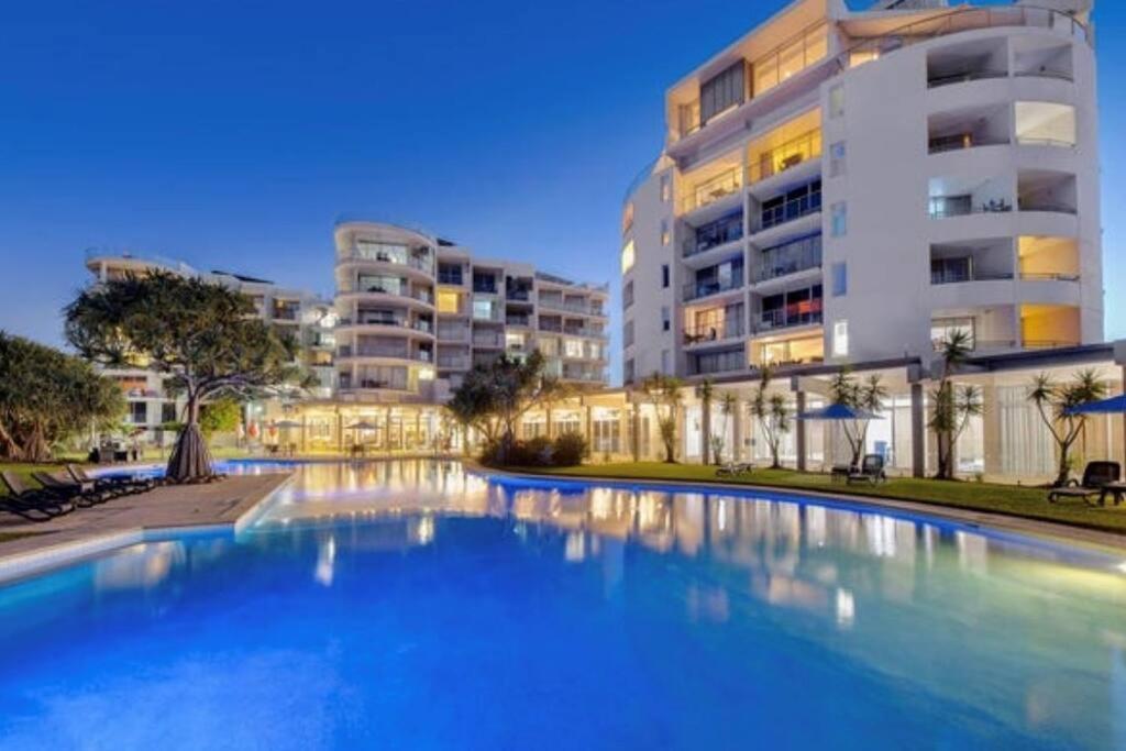 Pandanus Beach House - Direct Beach Access