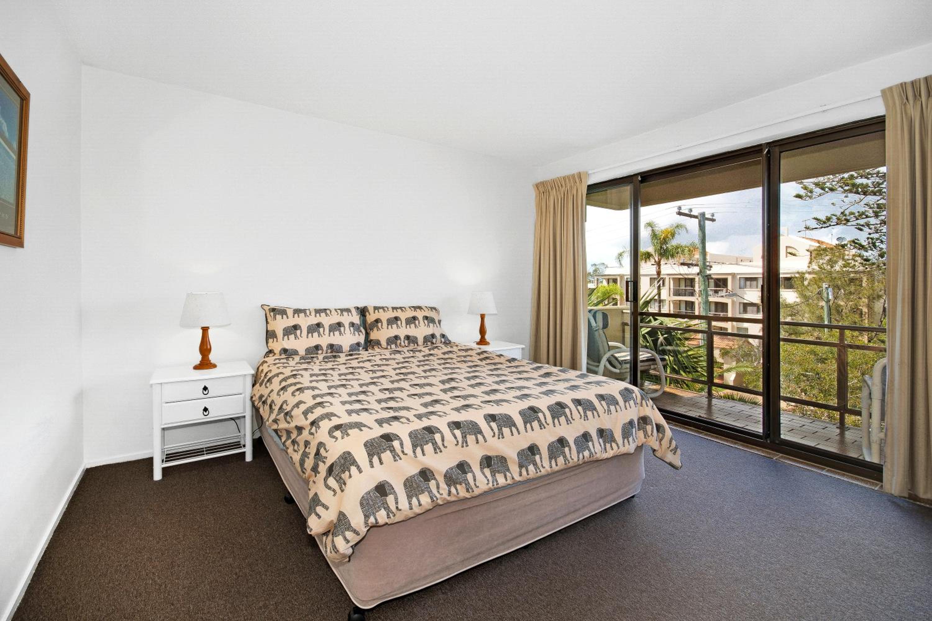 Lahaina Apartments