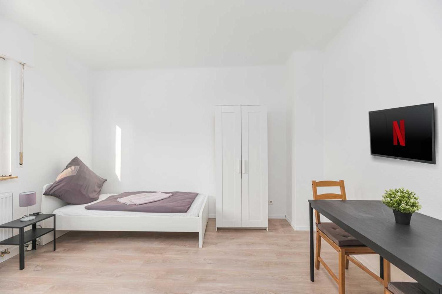 RAUMSCHMIDE Monteurwohnung Esslingen