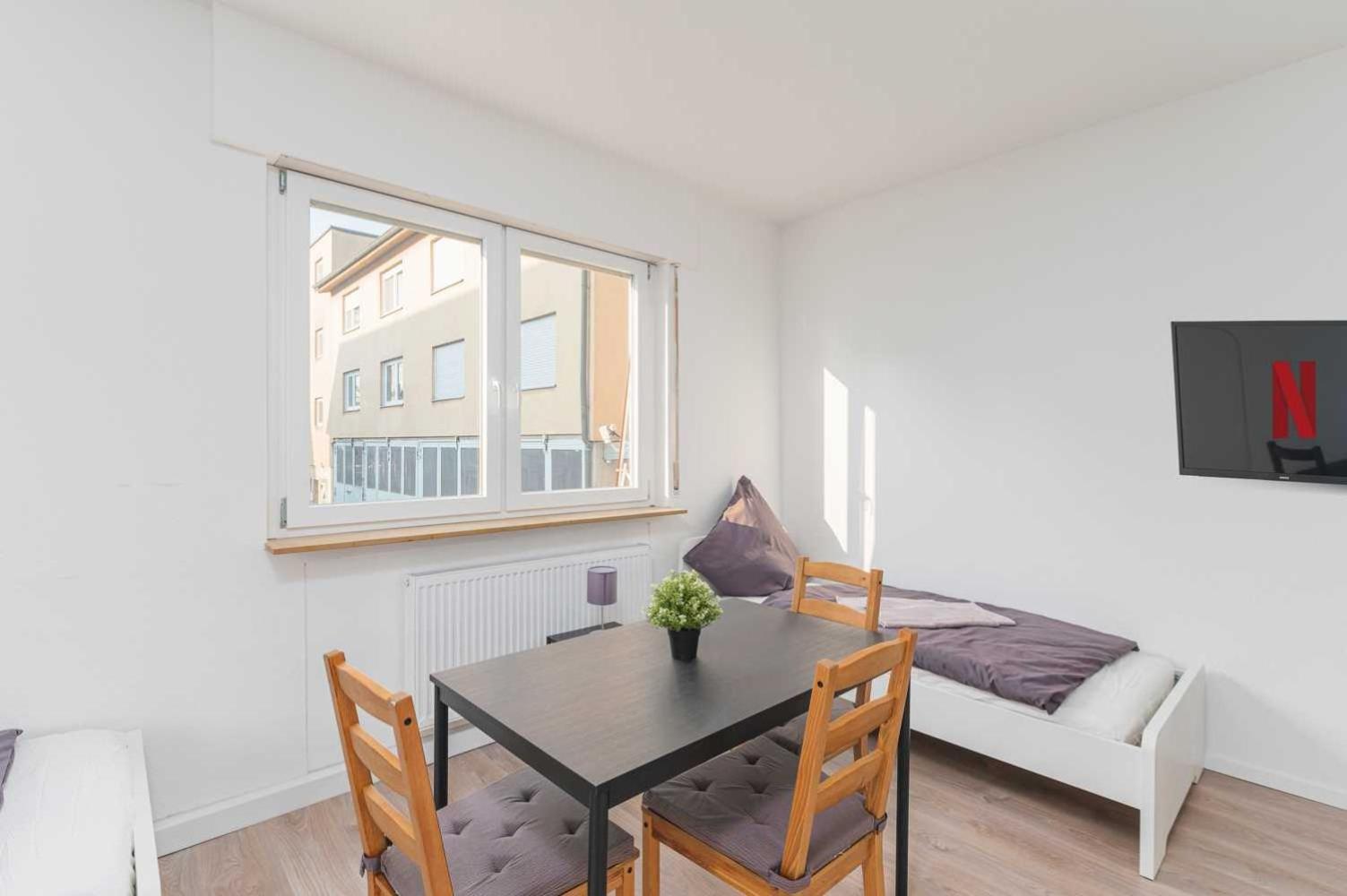 RAUMSCHMIDE Monteurwohnung Esslingen