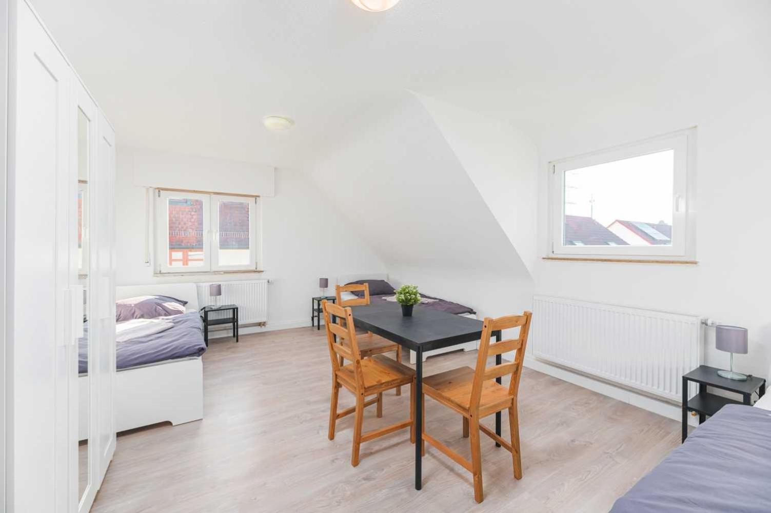 RAUMSCHMIDE Monteurwohnung Esslingen