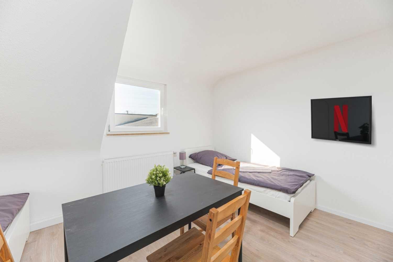 RAUMSCHMIDE Monteurwohnung Esslingen