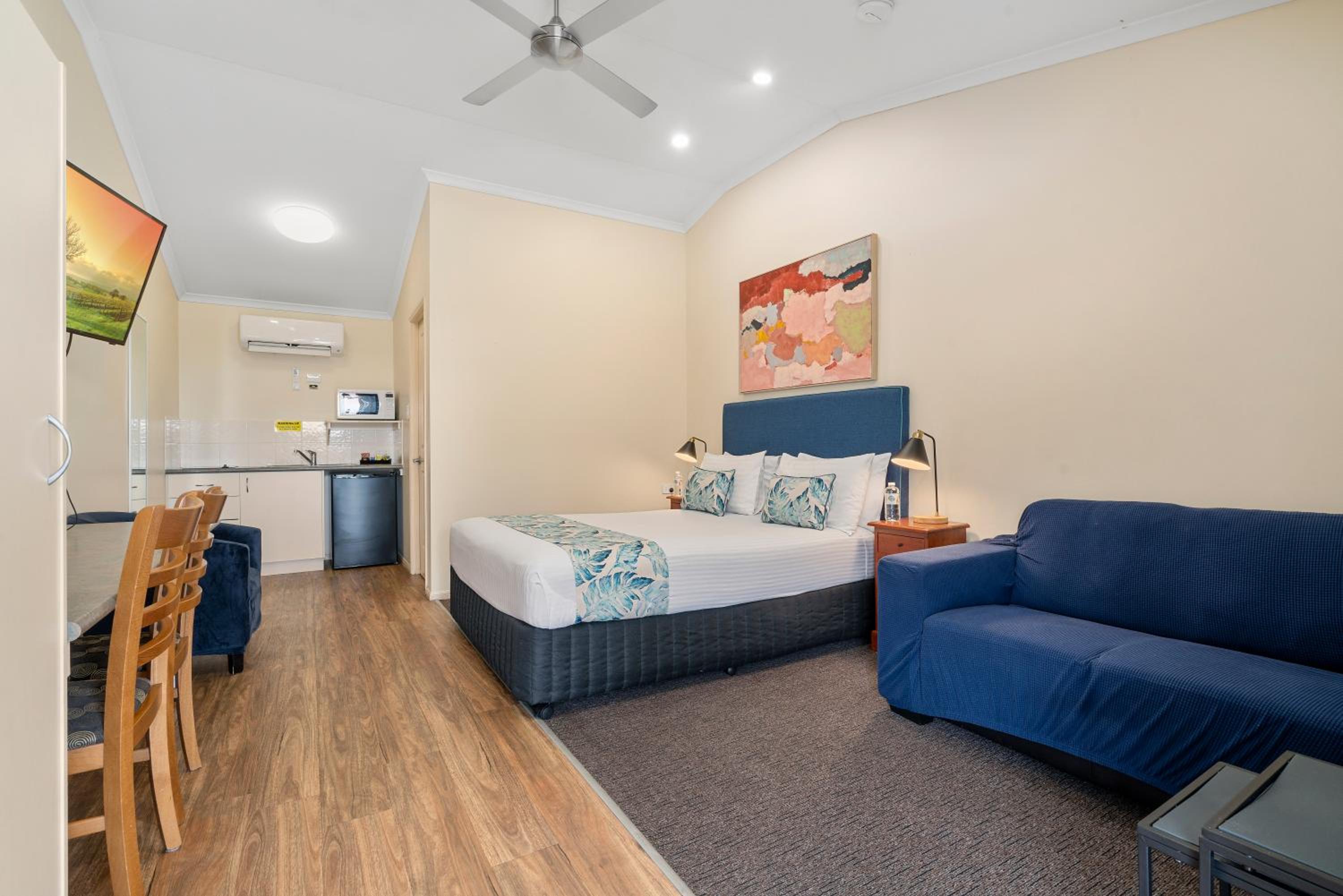 Caboolture Central Motor Inn, Sure Stay Collection by BW
