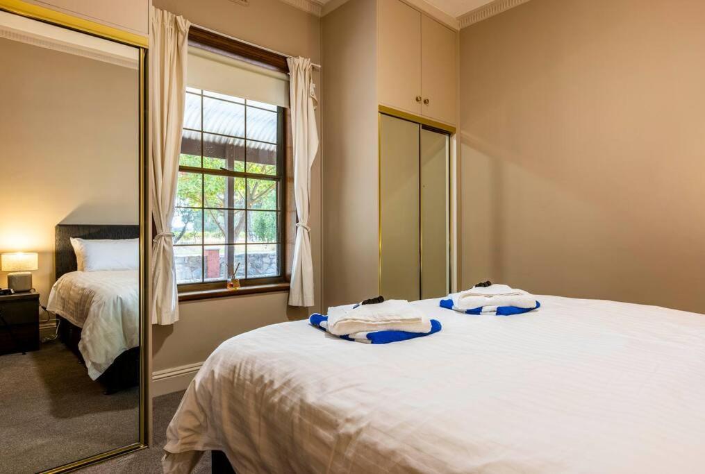 4 Bedroom Barossa Home with Large Garden and Pool
