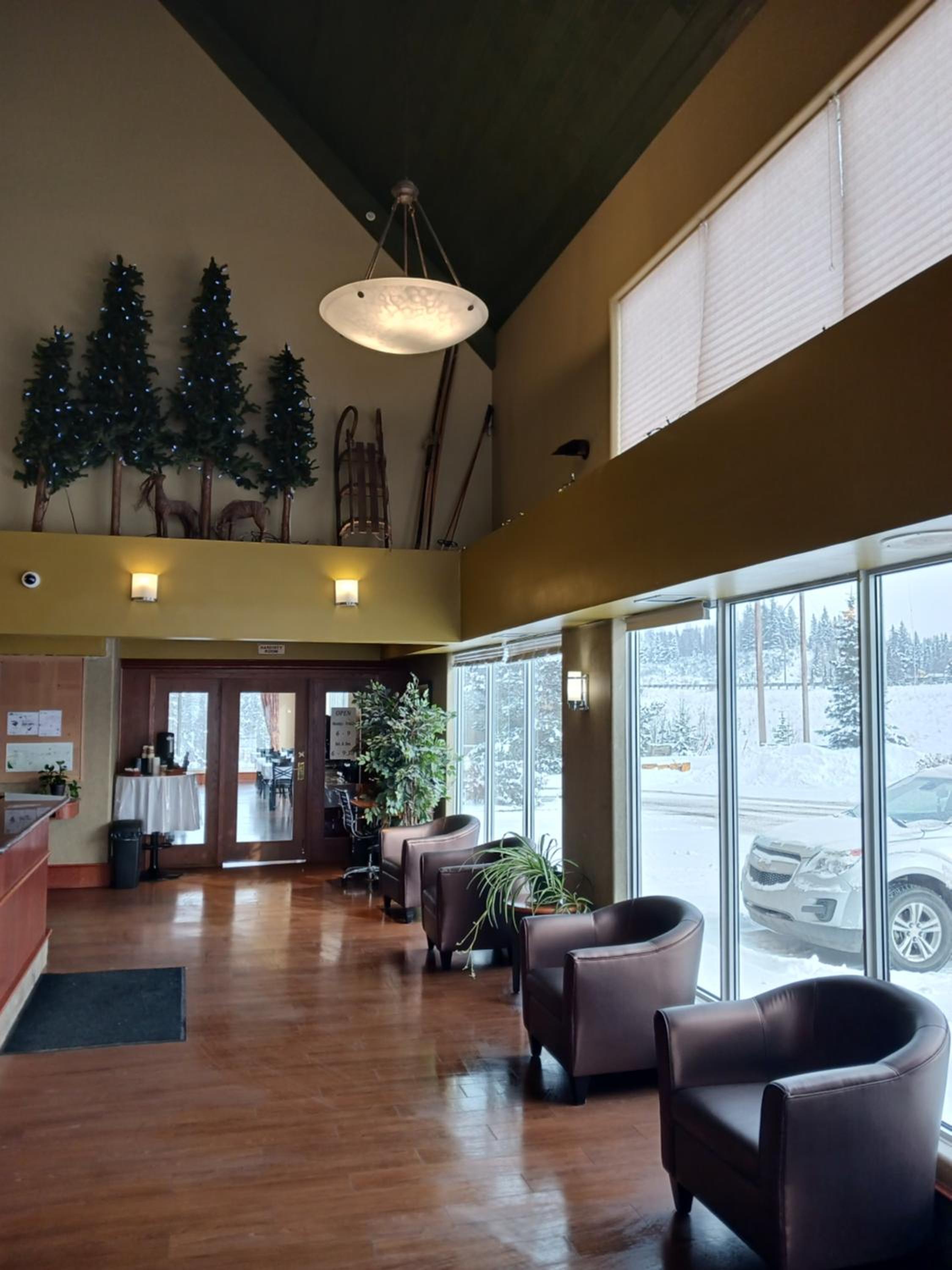 Hinton Vacations - Lakeview Inns  Suites - Hinton - Property Image 12