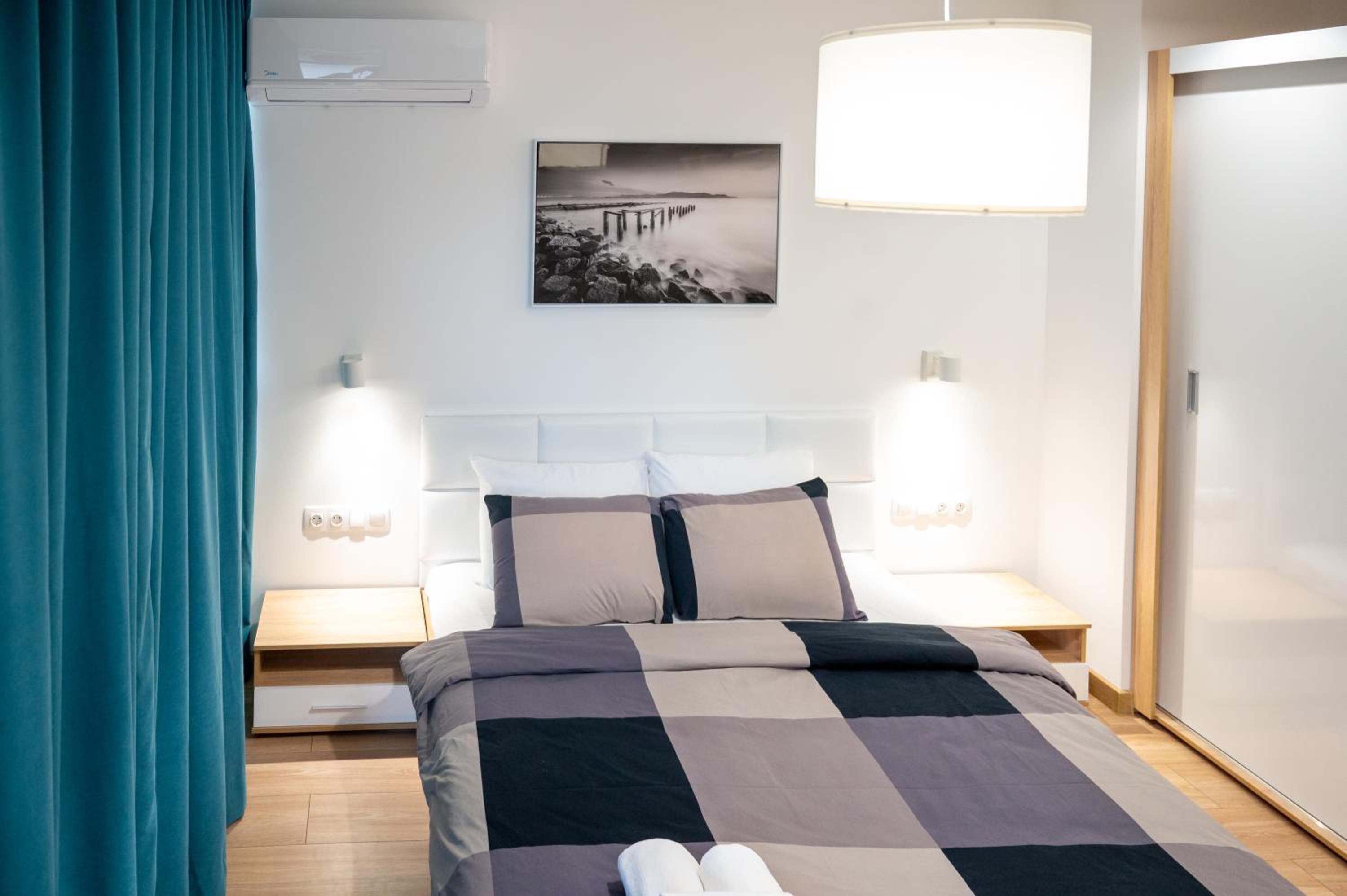 Modern and Cozy 1BDR Apartment in the City Center