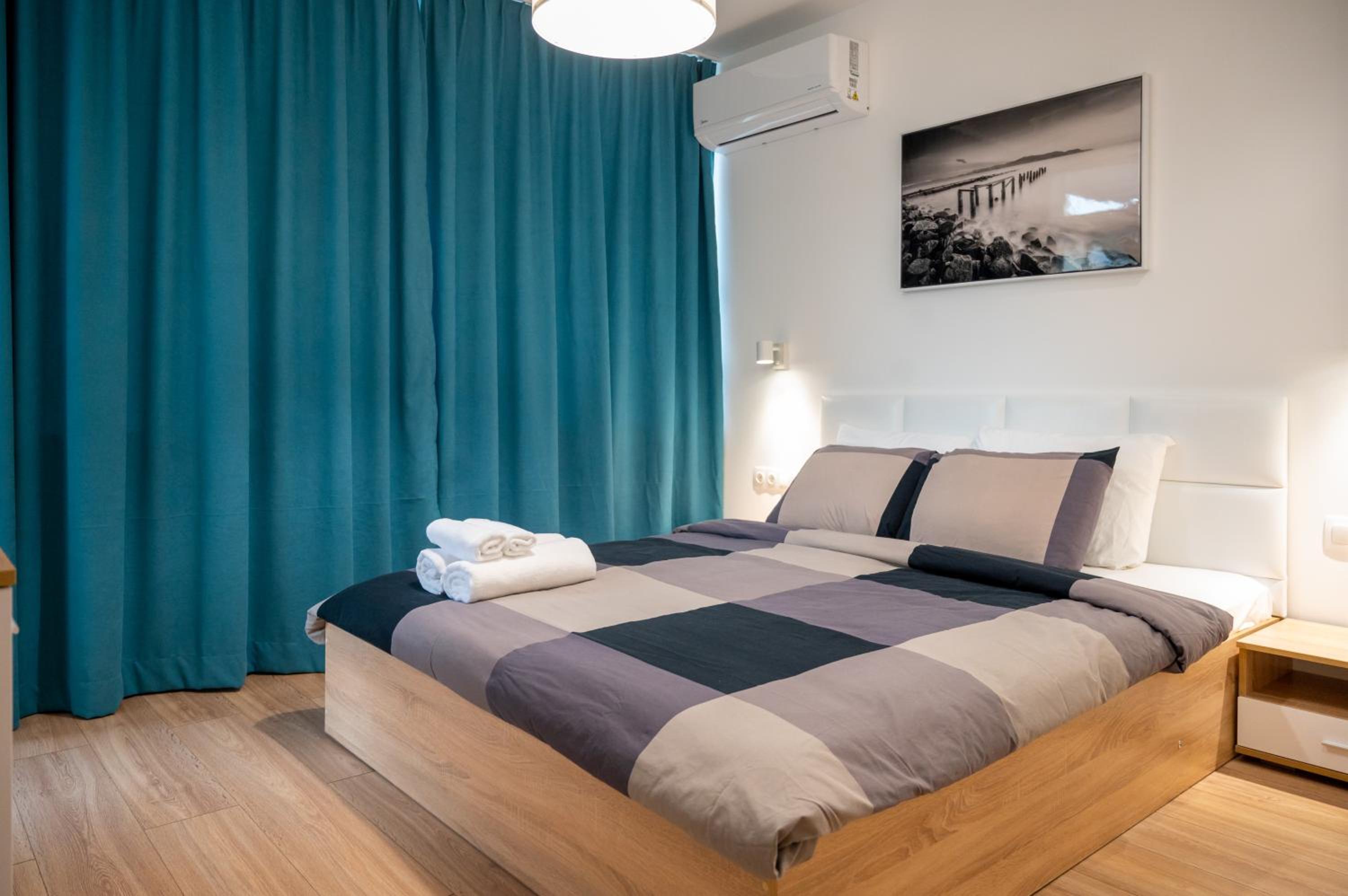 Modern and Cozy 1BDR Apartment in the City Center