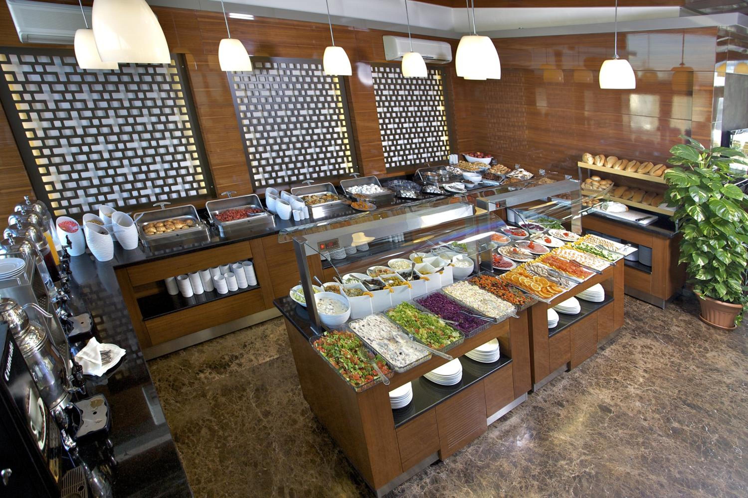 Monaco Otel - Image 15