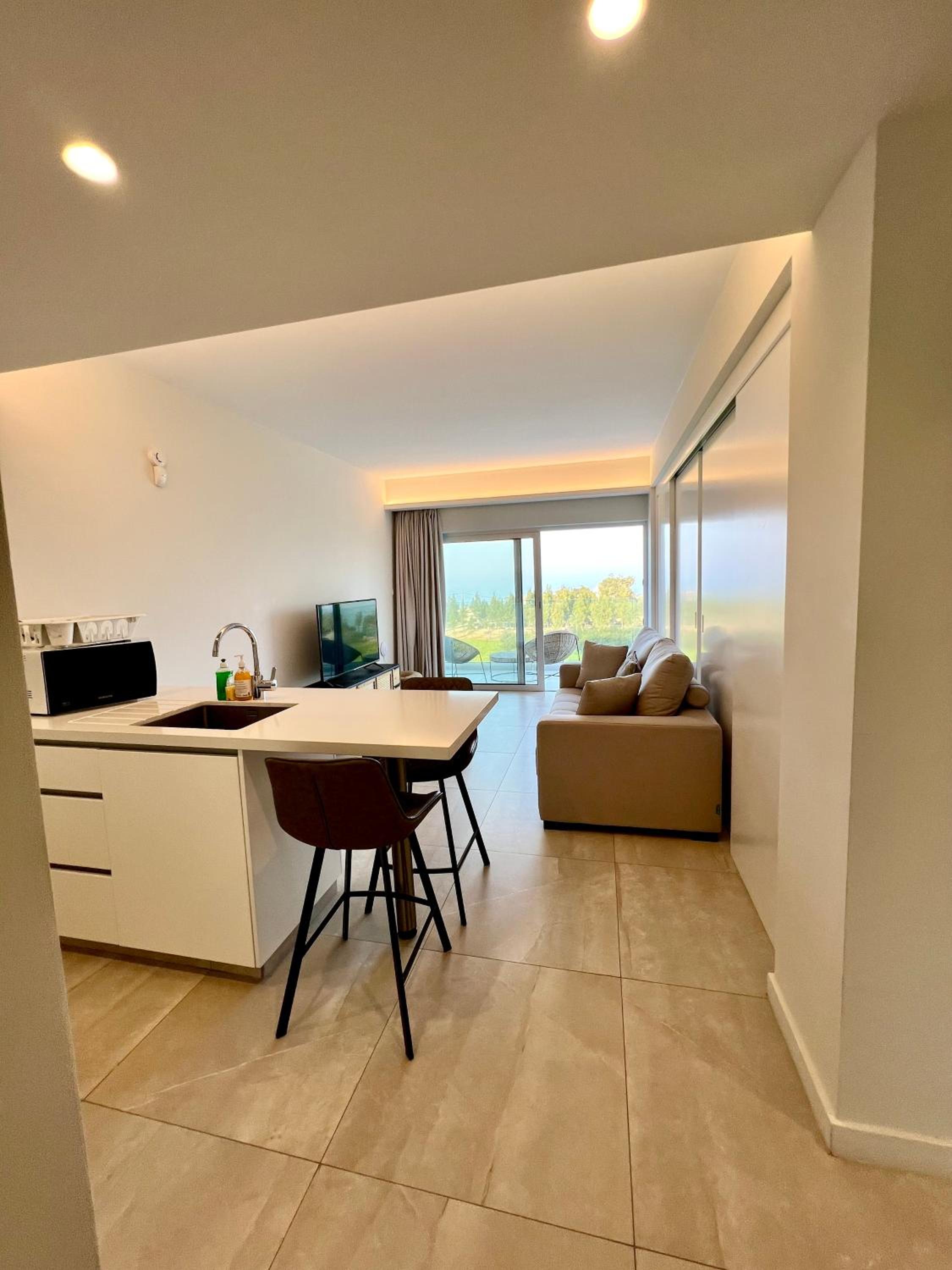 Emerald Suites