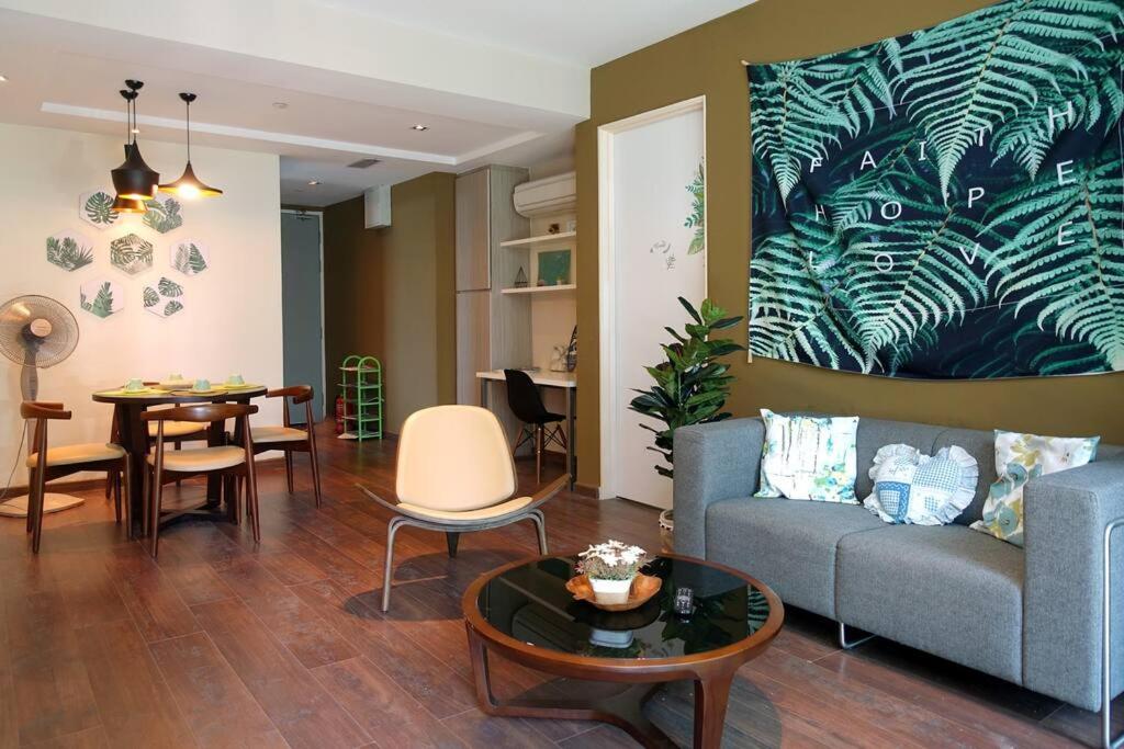 Deluxe 2-bedroom & 2 bathroom corner oasis at Riverson SOHO opposite Imago Shopping Mall photo 1