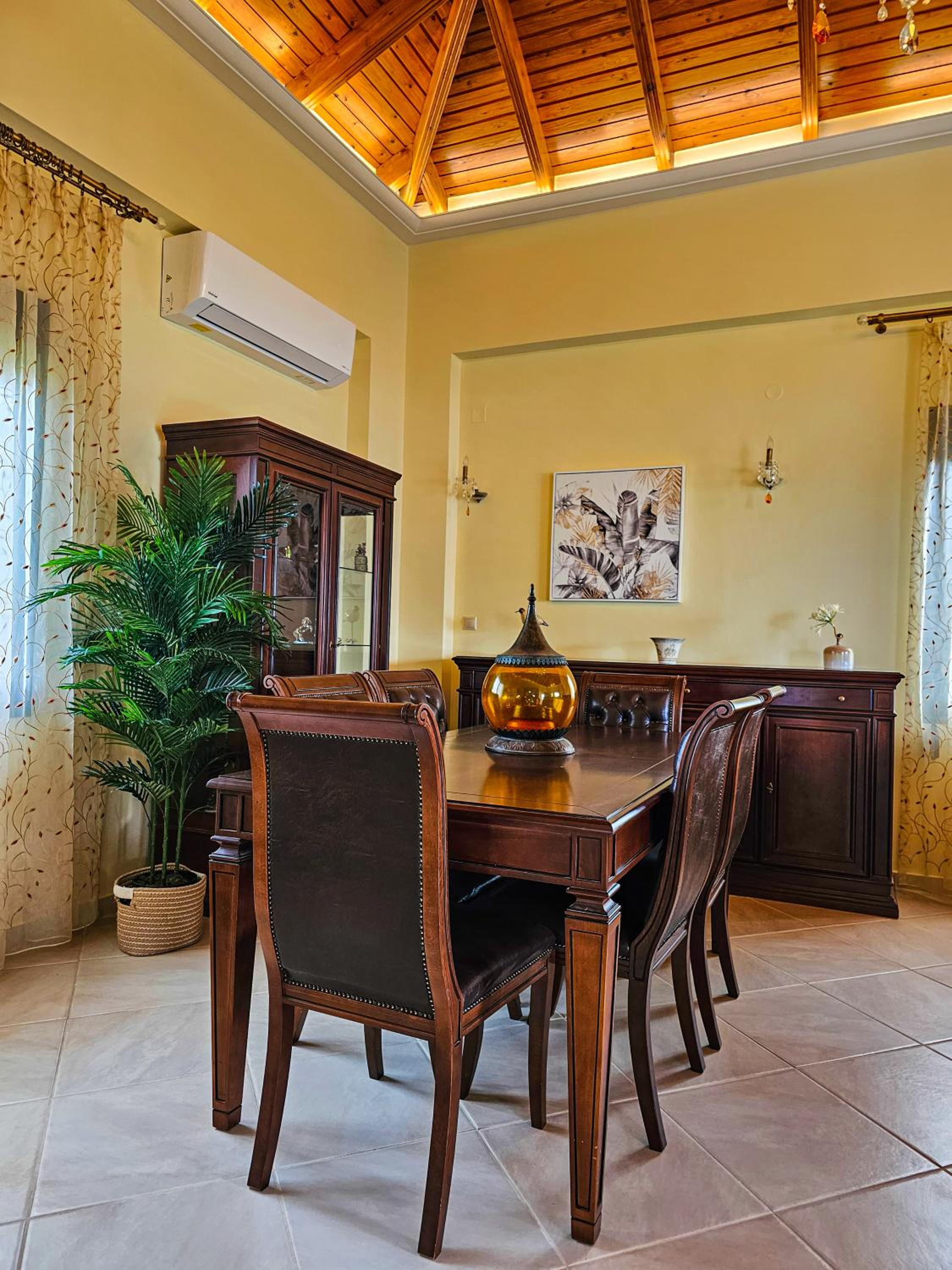 Villa Aitheras with sea views and garden