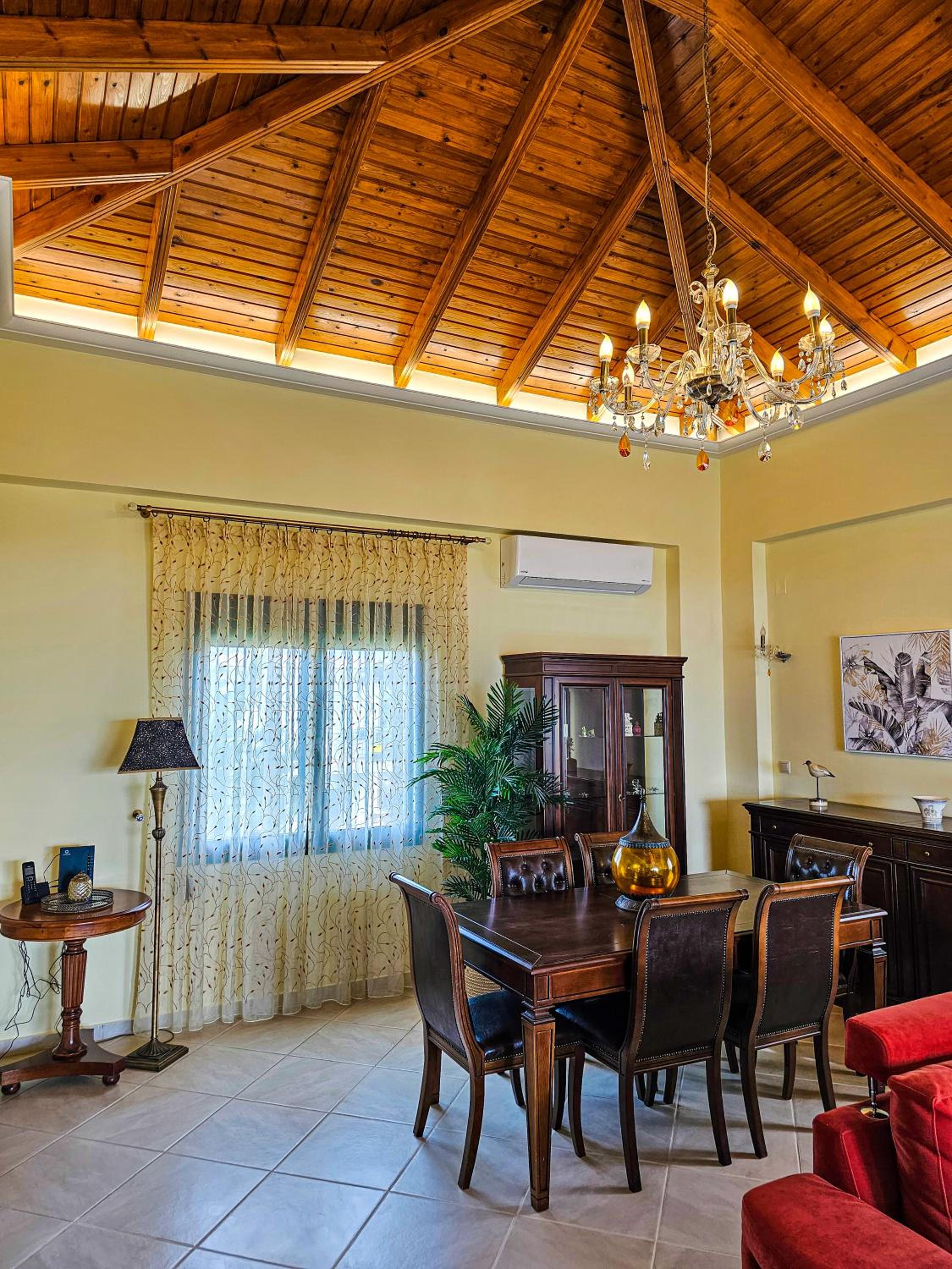 Villa Aitheras with sea views and garden