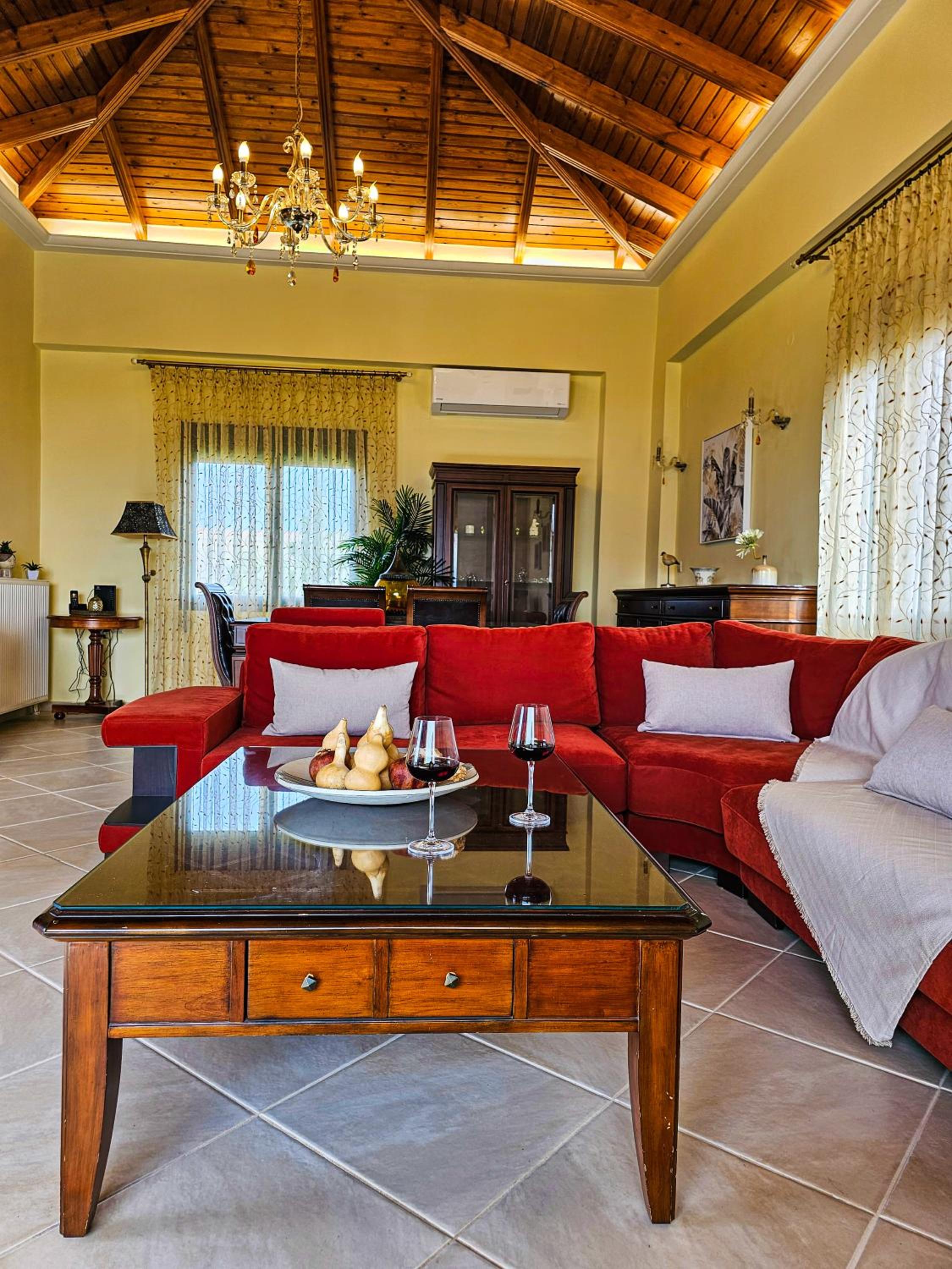 Villa Aitheras with sea views and garden