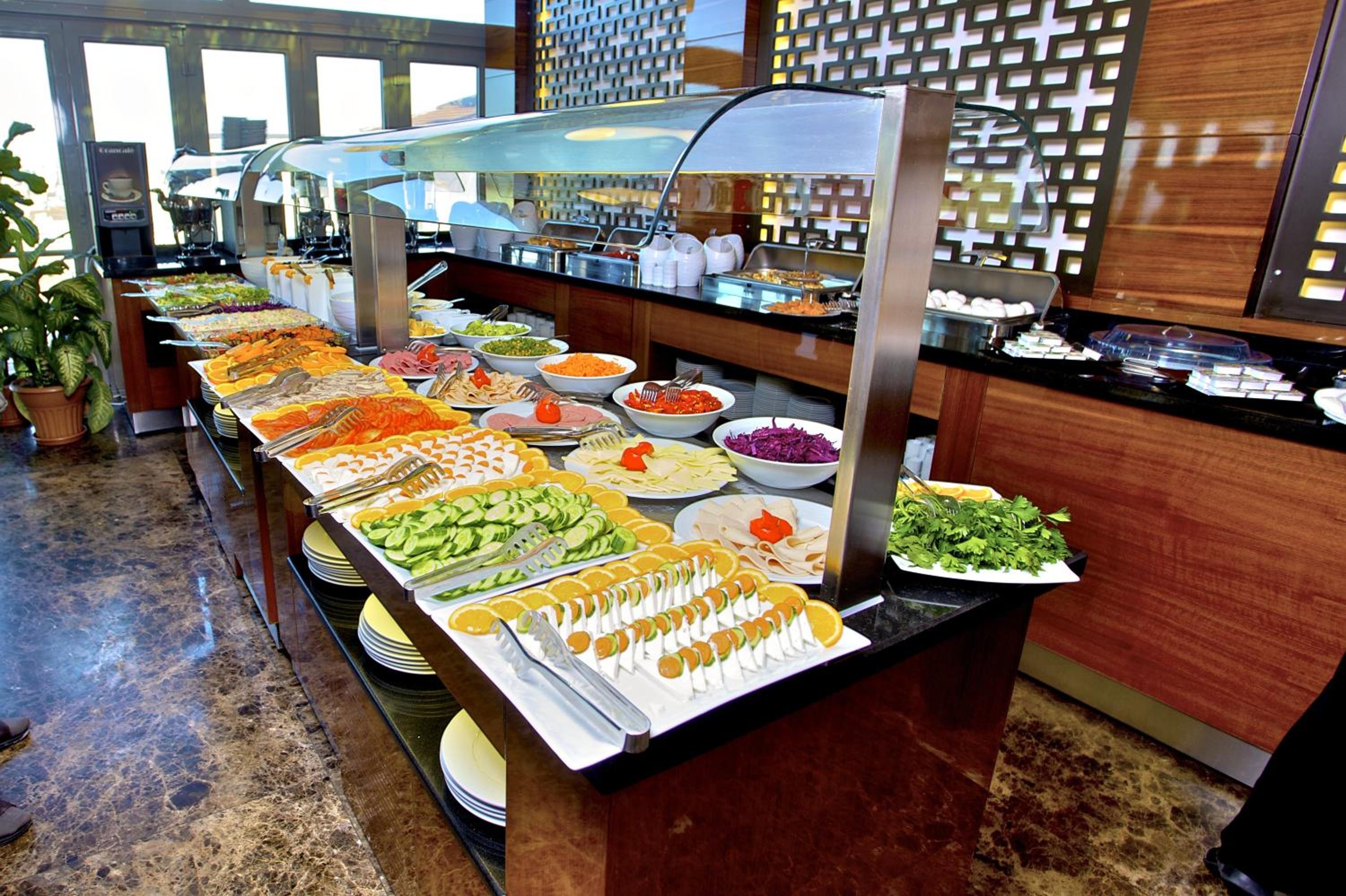 Monaco Otel - Image 17