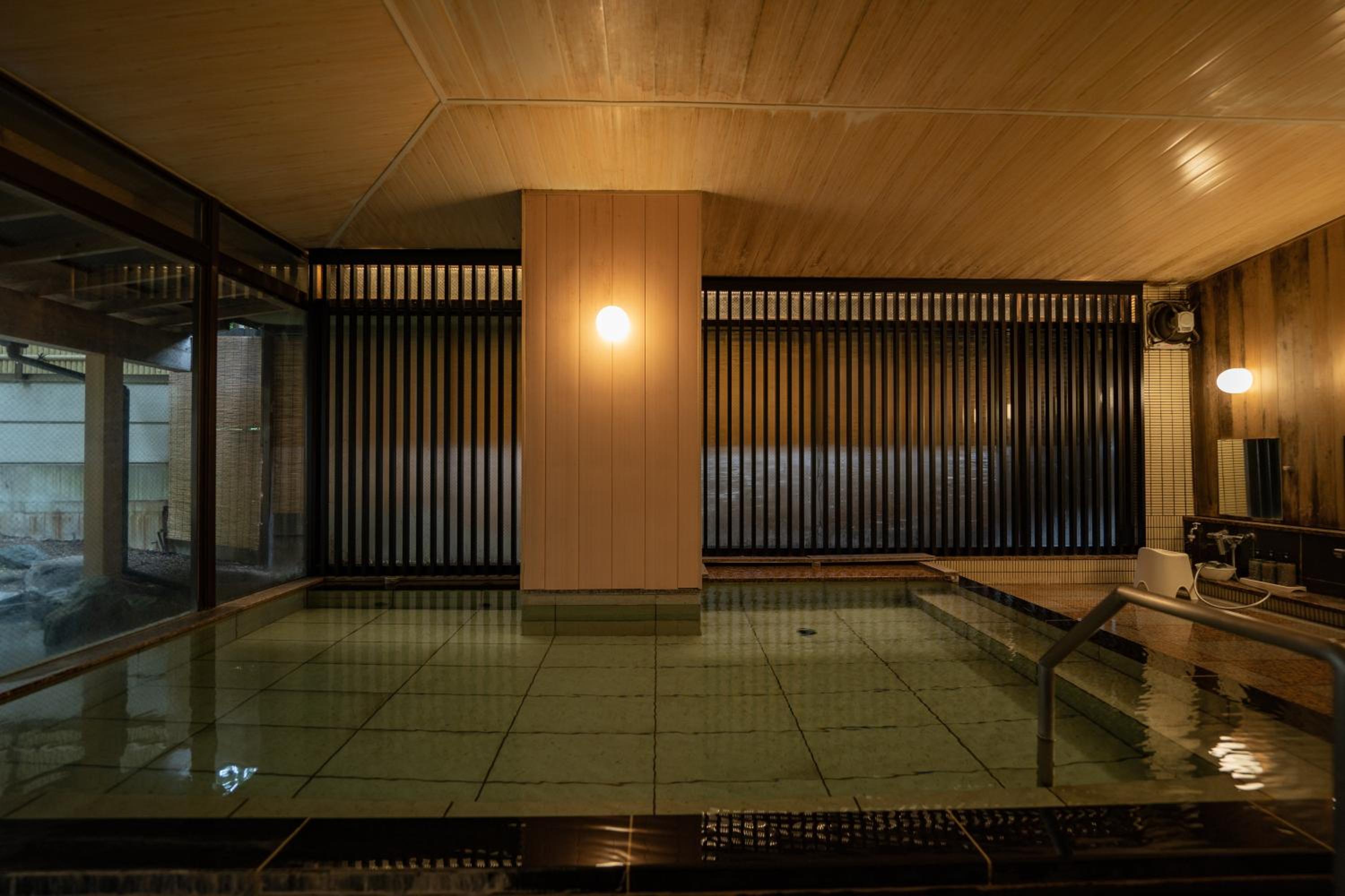 Sakahijiri Nikko