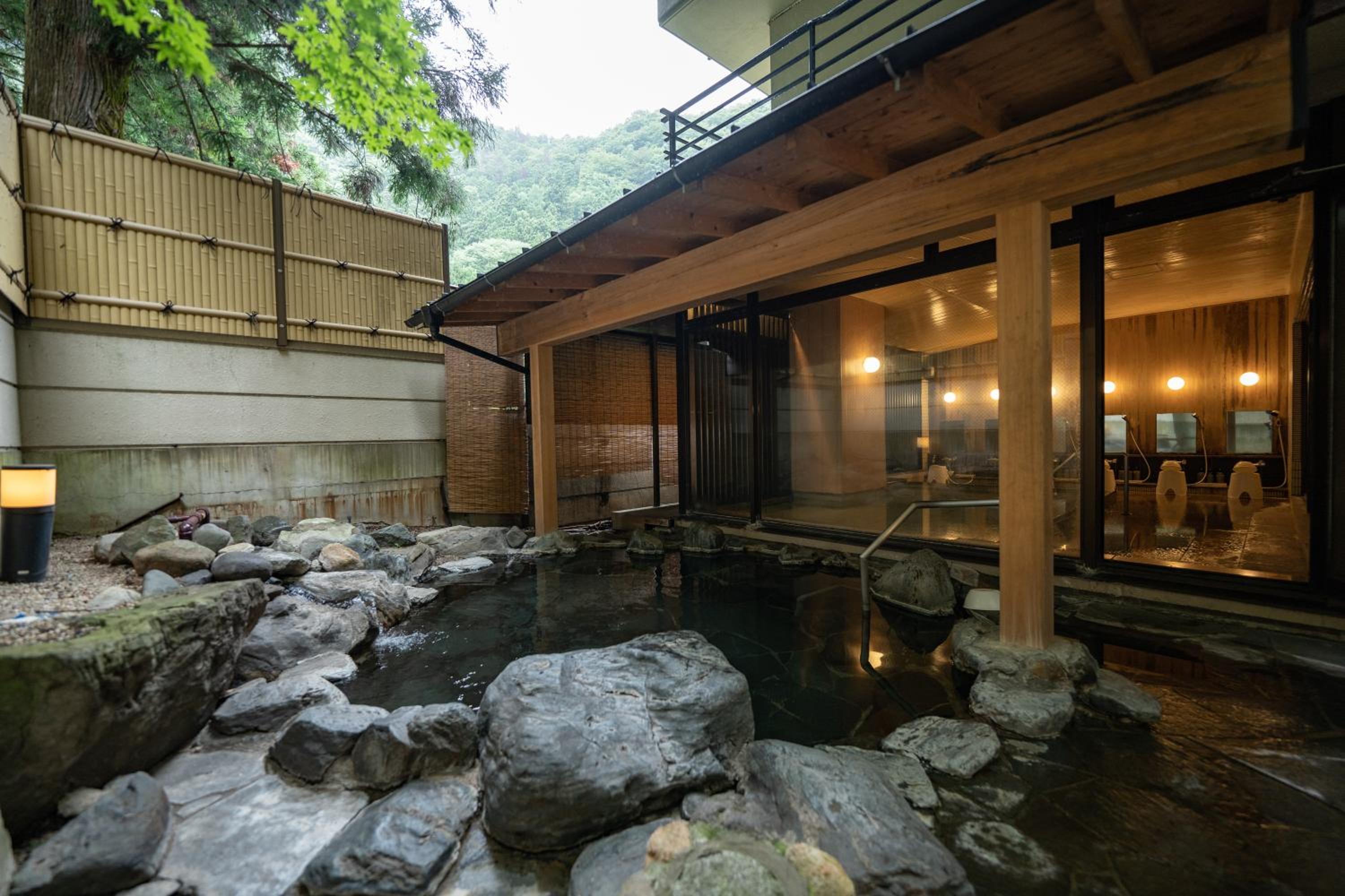 Sakahijiri Nikko