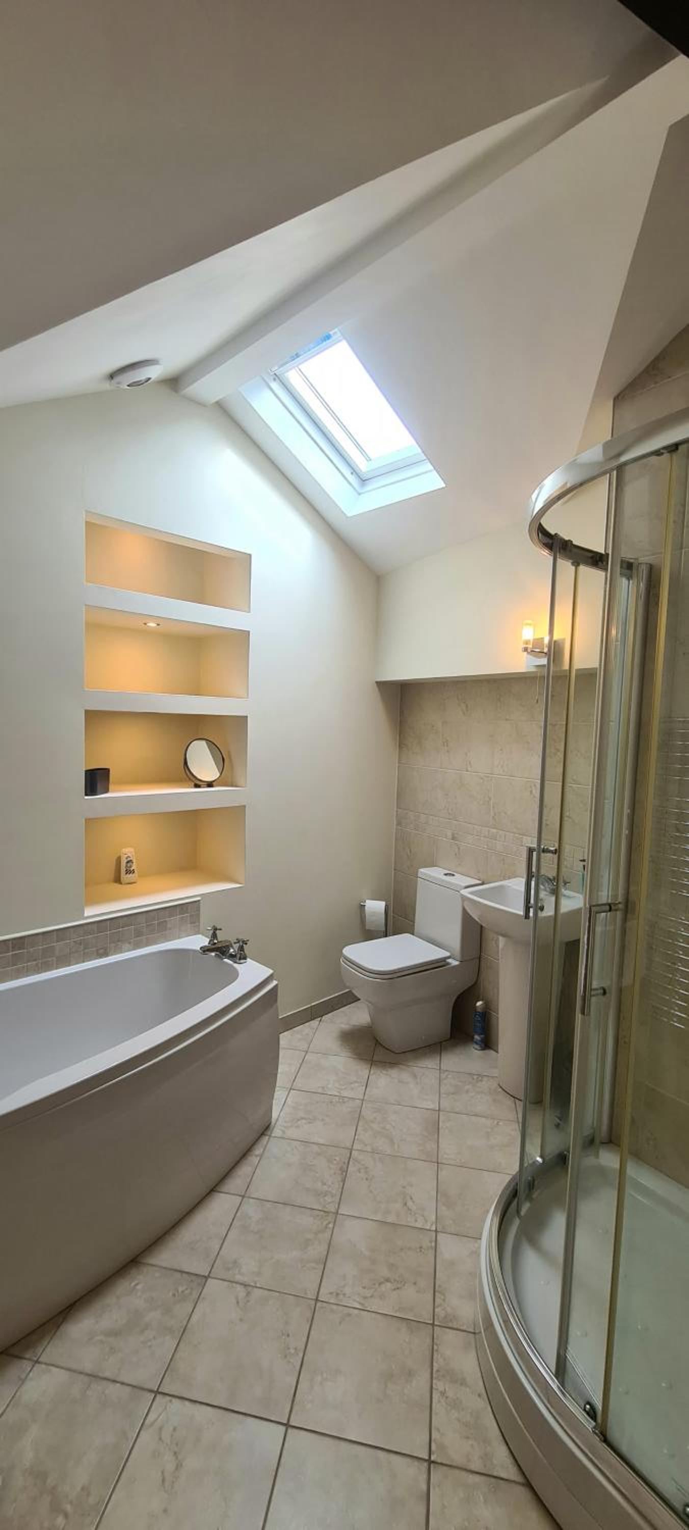 Lovely 2 bedroom apartment in Kendal town centre view 4
