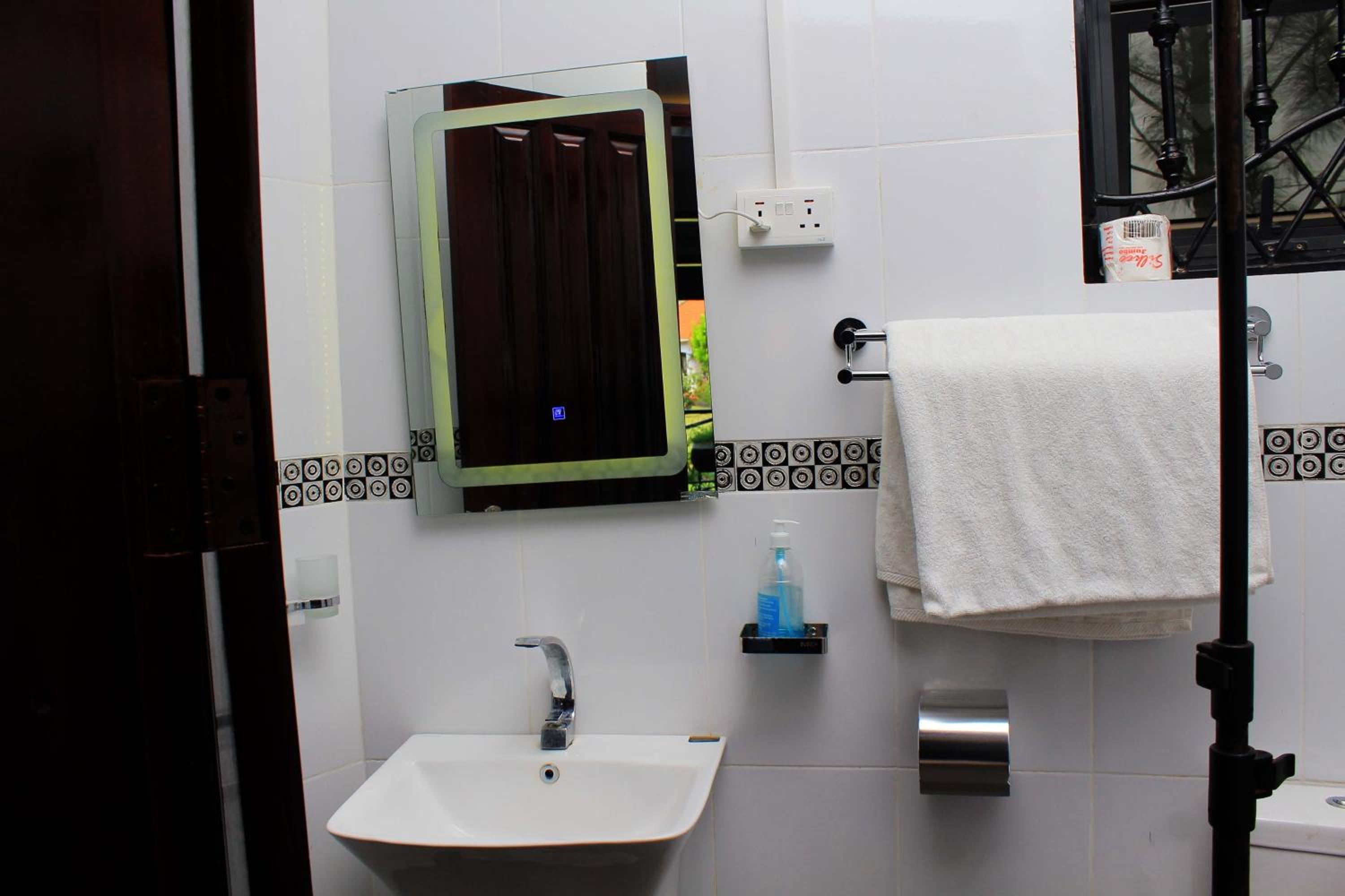 Photo 16