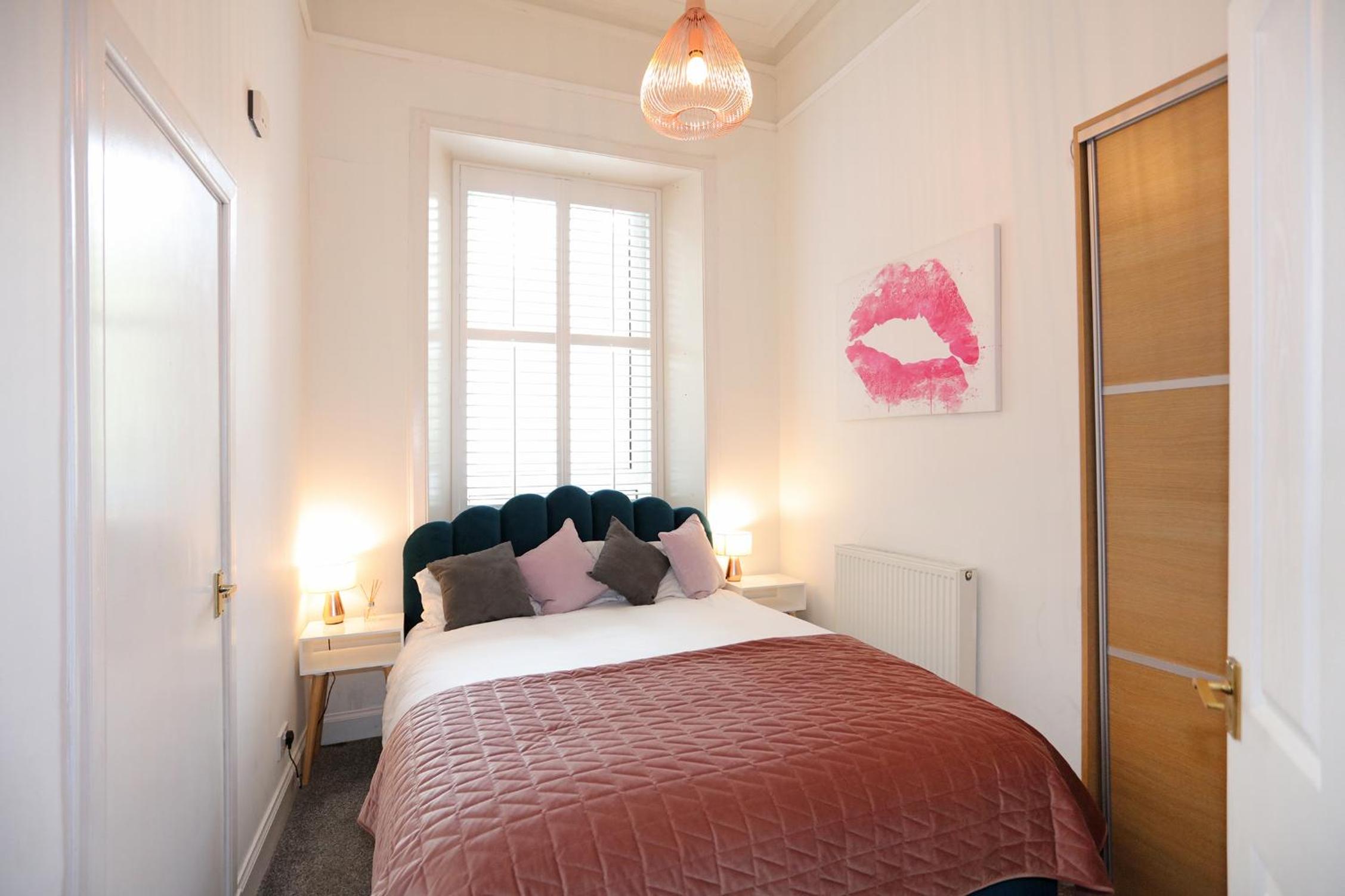 Dalmeny Street Apartment view 2