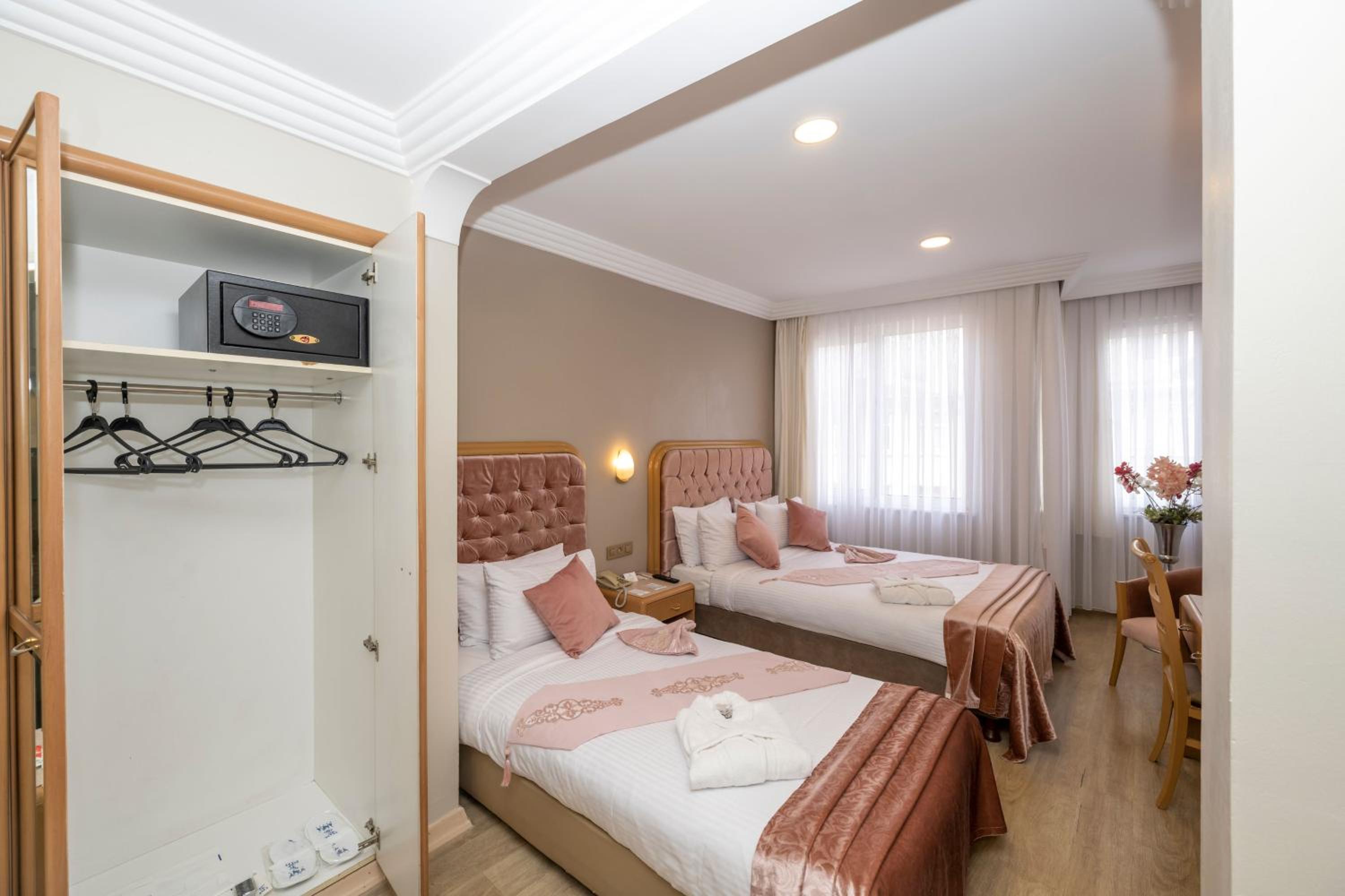 Grand Anka Hotel - Image 48