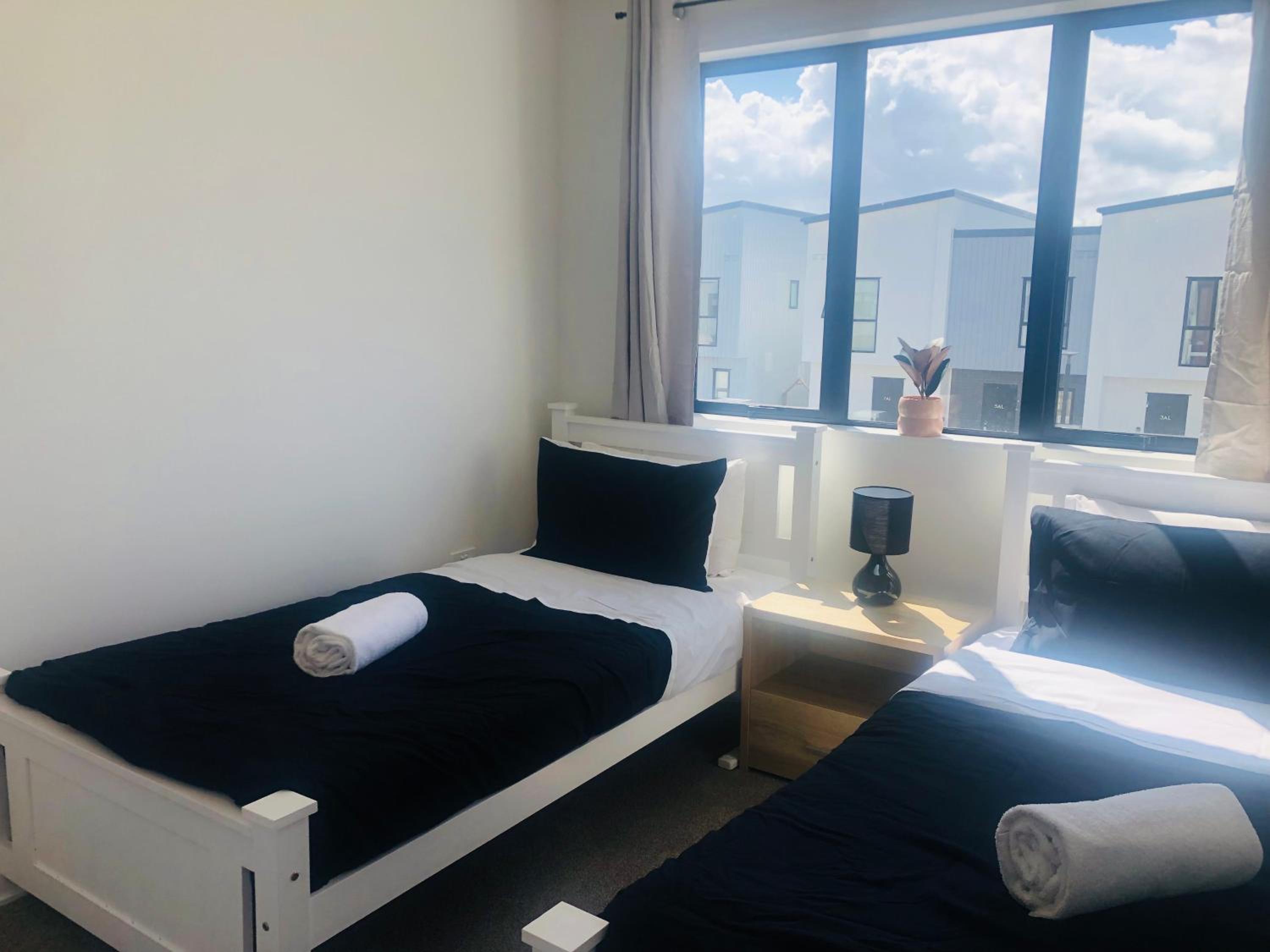 Cozy Brand New Townhouse 36 view 3