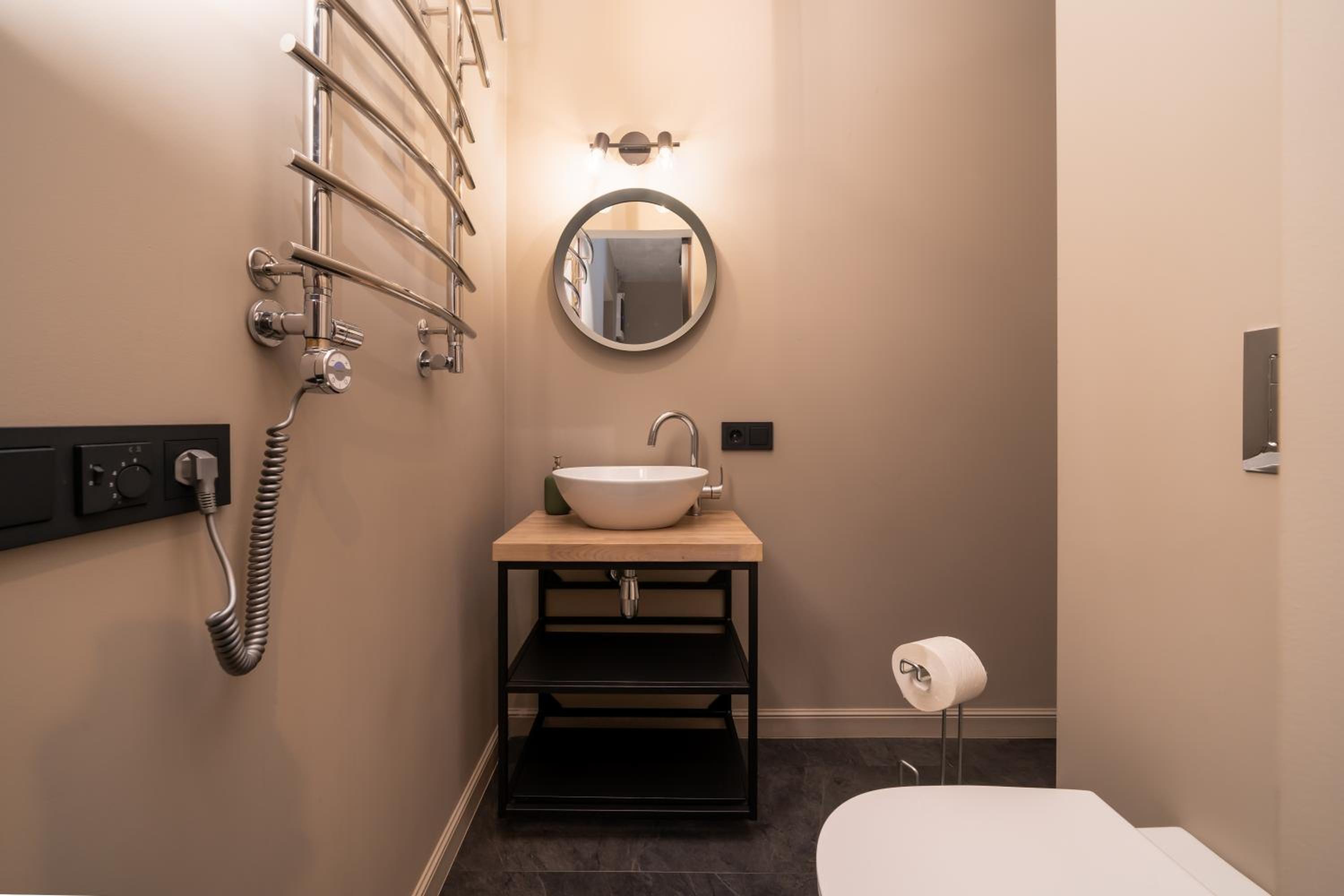 Lofts & Rosegold Luxury Stay in Elegant 1BR with Balcony in Riga Center