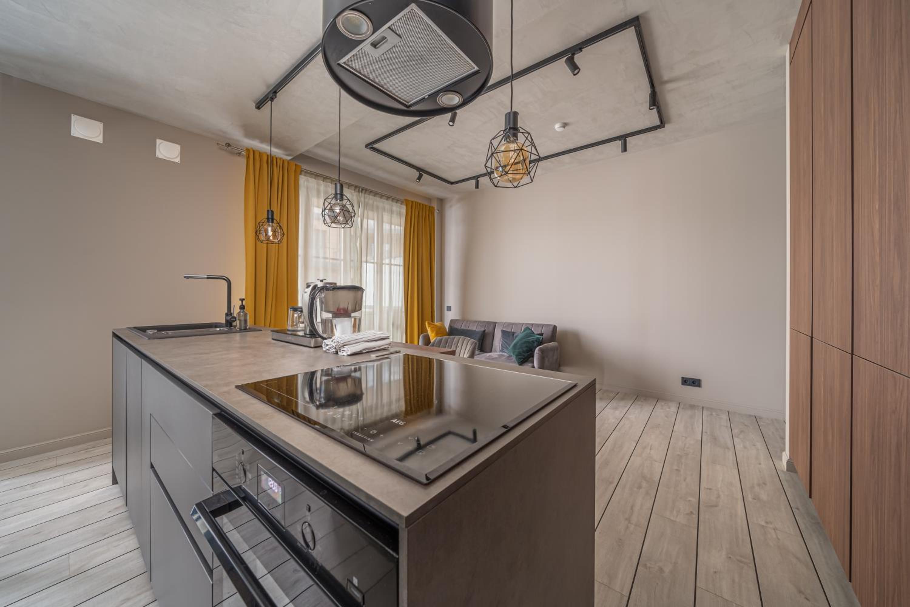 Lofts & Rosegold Luxury Stay in Elegant 1BR with Balcony in Riga Center