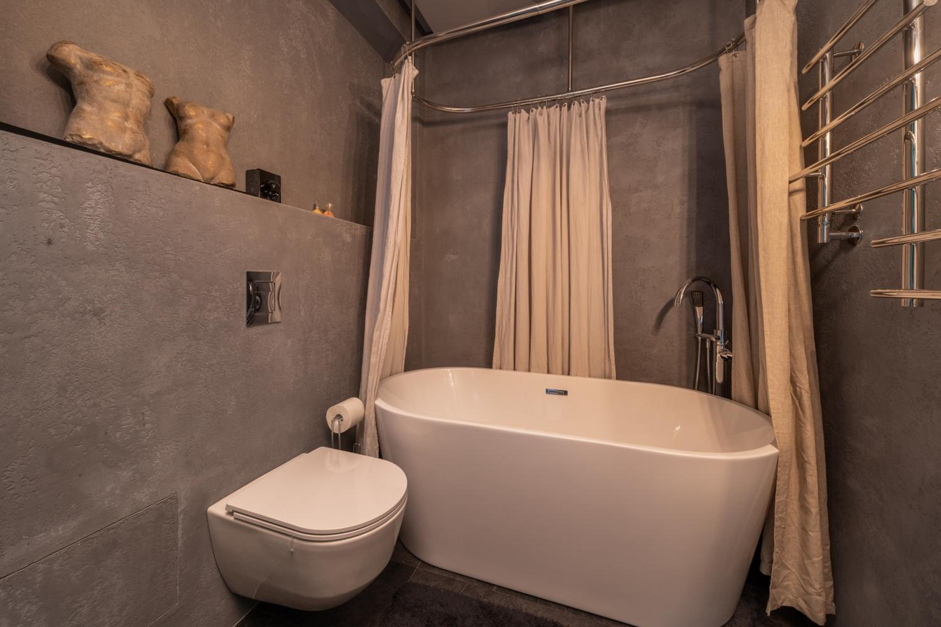 Lofts & Rosegold Luxury Stay in Elegant 1BR with Balcony in Riga Center
