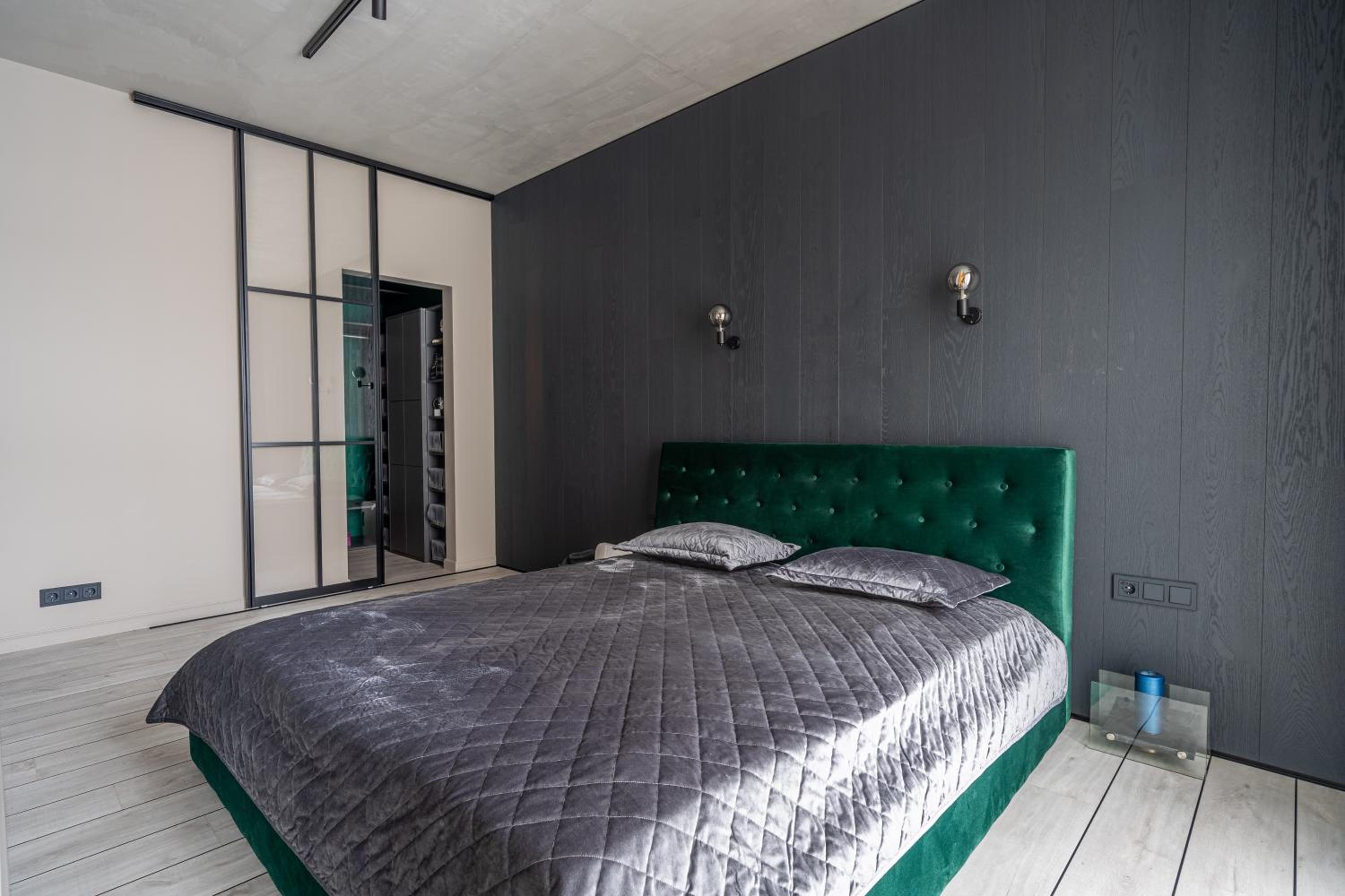 Lofts & Rosegold Luxury Stay in Elegant 1BR with Balcony in Riga Center