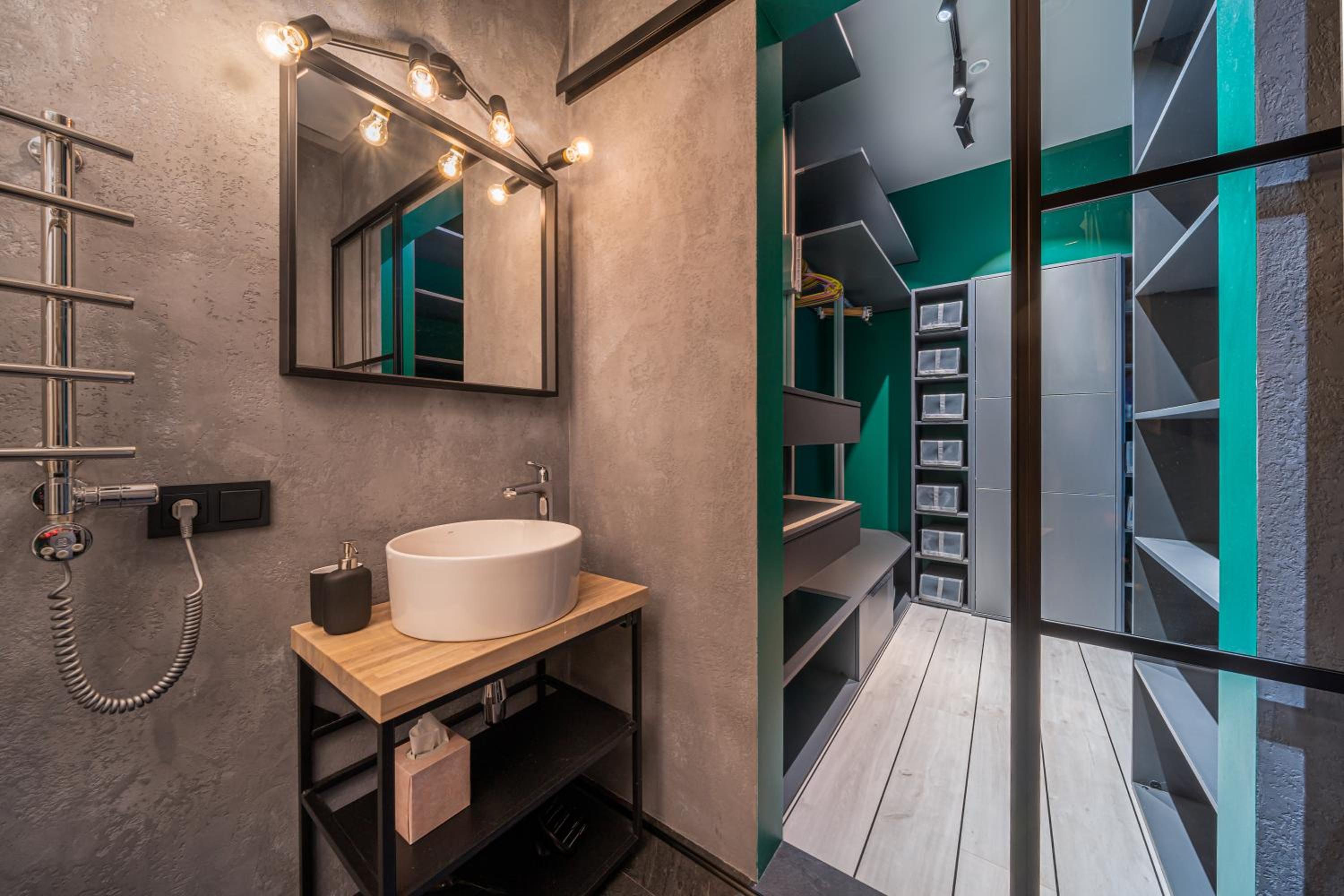 Lofts & Rosegold Luxury Stay in Elegant 1BR with Balcony in Riga Center