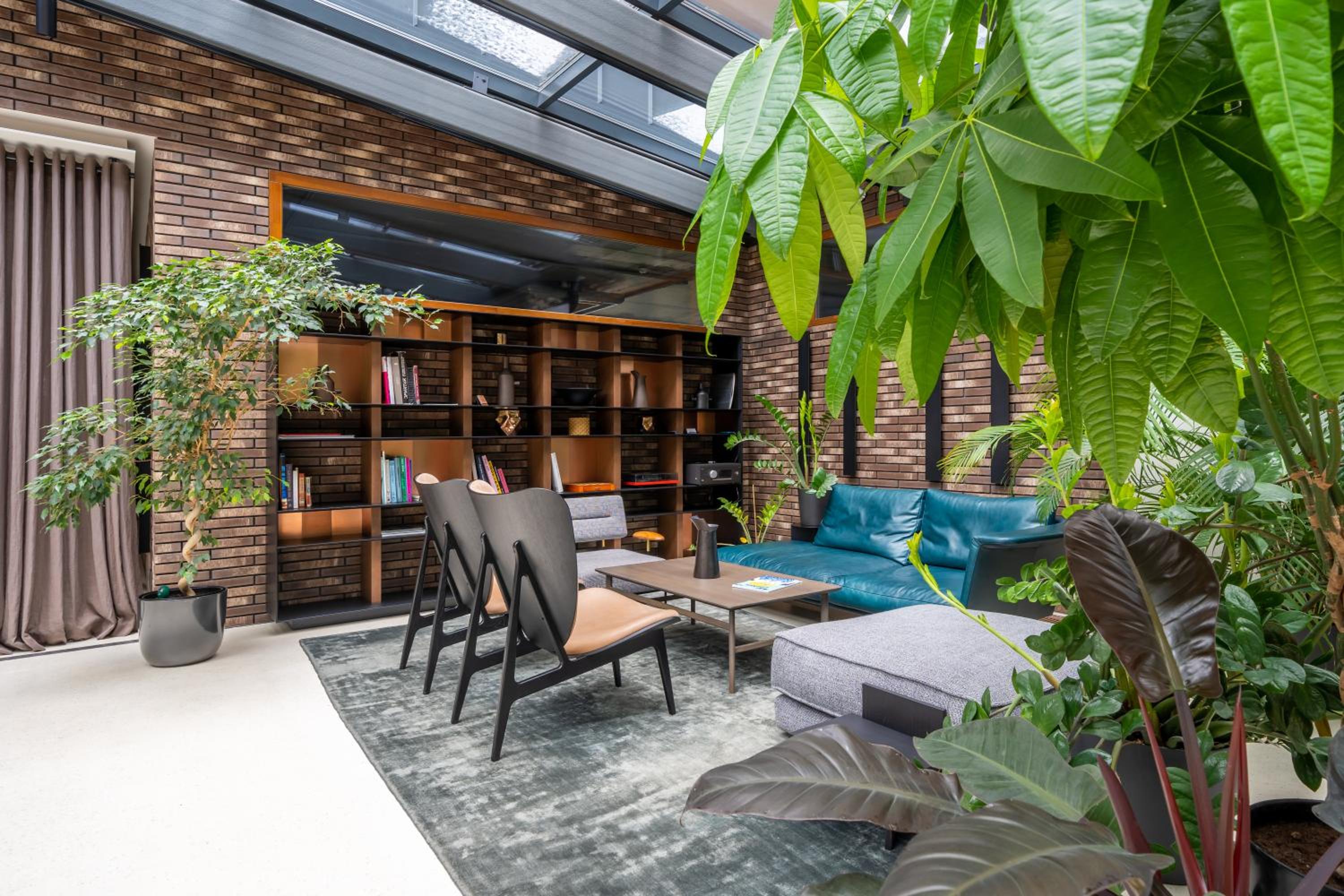 Lofts & Rosegold Luxury Stay in Elegant 1BR with Balcony in Riga Center