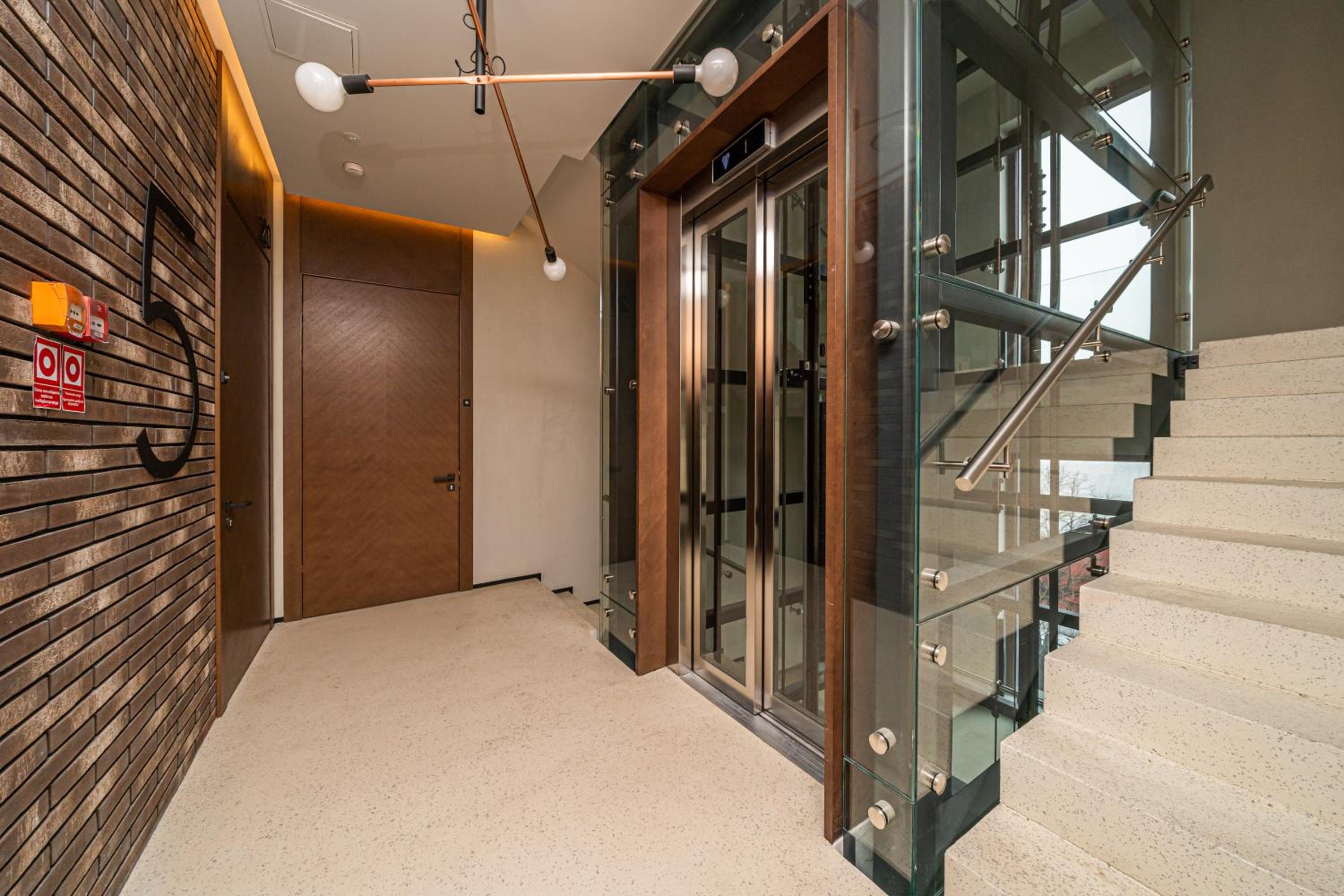 Lofts & Rosegold Luxury Stay in Elegant 1BR with Balcony in Riga Center