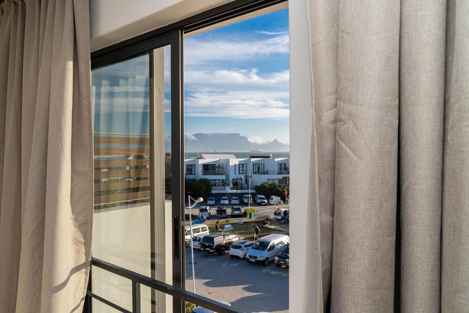 Panoramic Ocean View Beachfront Top floor 2 bed, Big Bay- 212 Eden on the Bay view 4