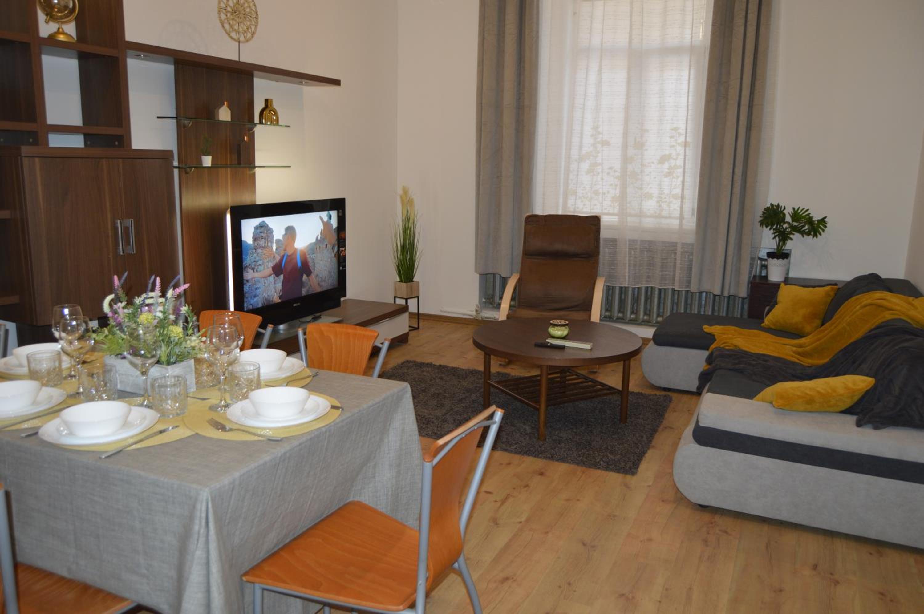 City Center Family & Friends Two bedrooms Spacious apartment view 4