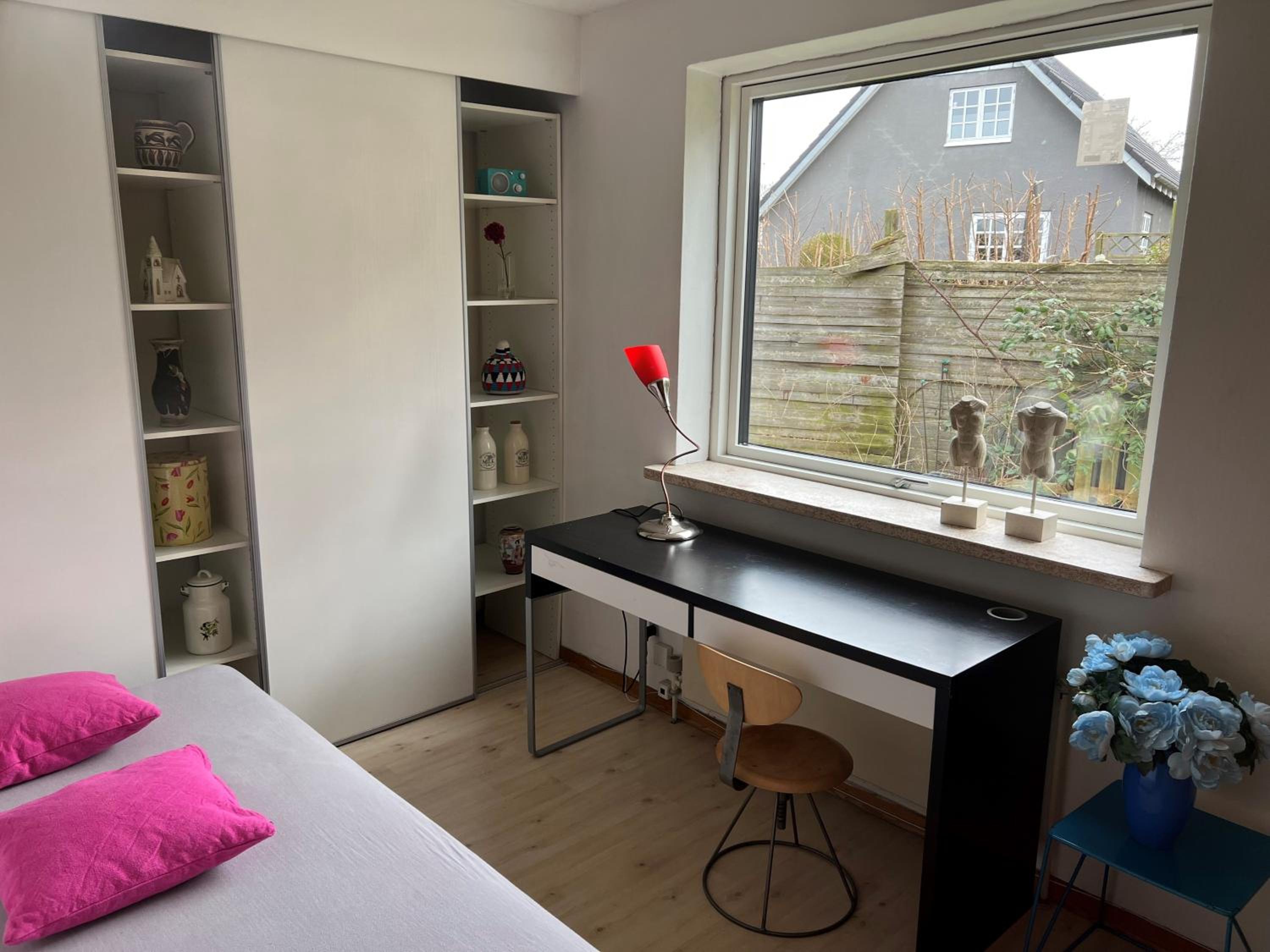 Quiet villa apartment close to everything